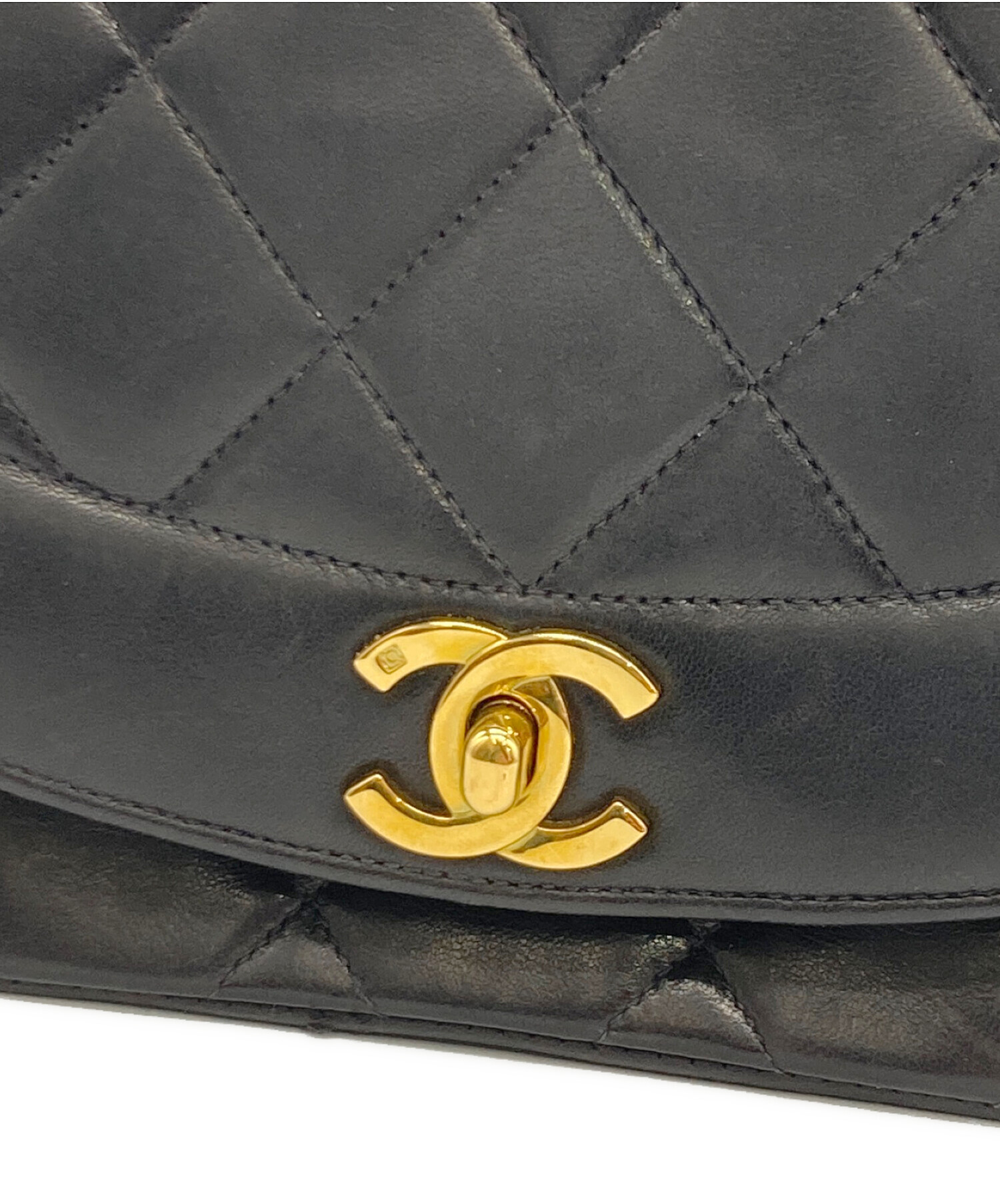 中古・古着通販】CHANEL (シャネル) CHANEL ダイアナ マトラッセ チェーン ショルダーバッグ ブラック｜ブランド・古着通販  トレファク公式【TREFAC FASHION】スマホサイト