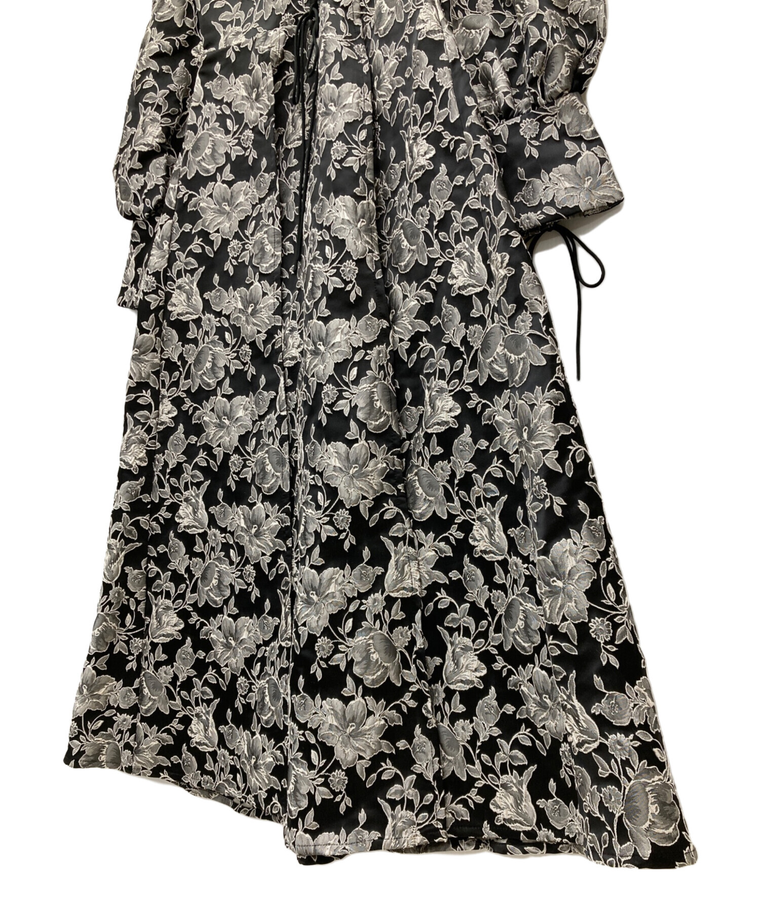 中古・古着通販】melt the lady (メルトザレディ) flower jacquard long dress グレー サイズ:SIZE  Free｜ブランド・古着通販 トレファク公式【TREFAC FASHION】スマホサイト