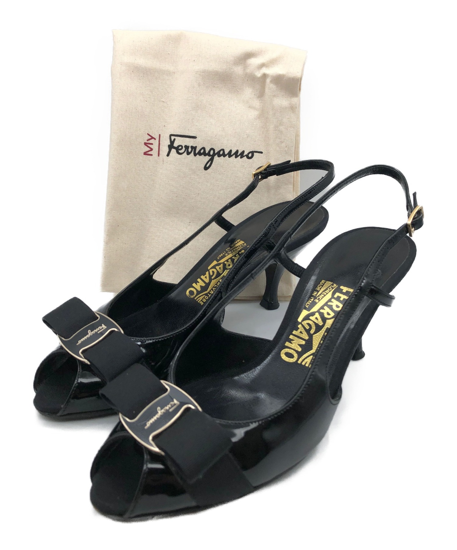 Salvatore Ferragamo (サルヴァトーレフェラガモ) エナメルストラップサンダル ブラック サイズ:5