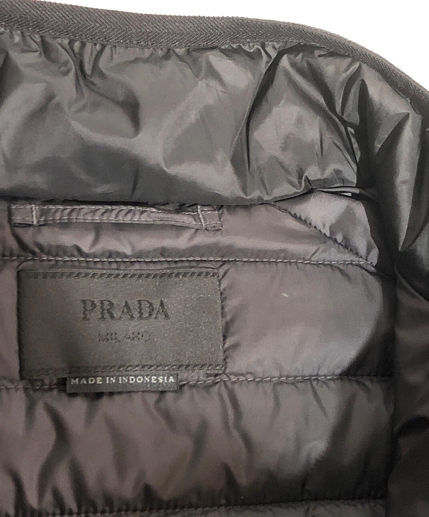 PRADA (プラダ) ライトダウンジャケット ブラック サイズ:46