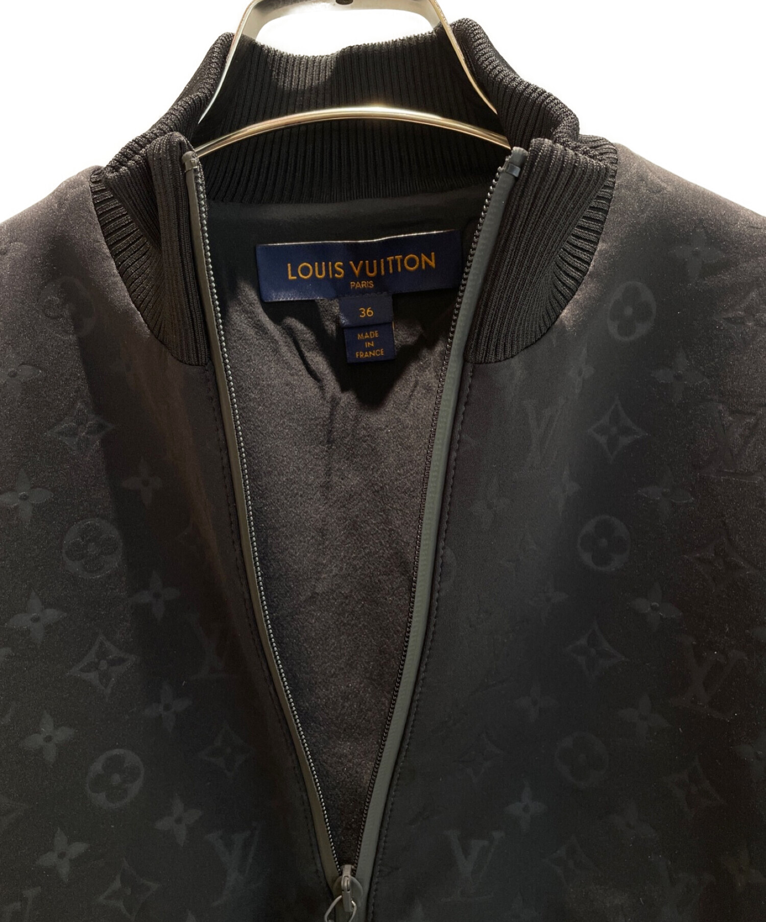 LOUIS VUITTON (ルイ ヴィトン) エンボスモノグラム ジップアップ ジャケット ブラック サイズ:36