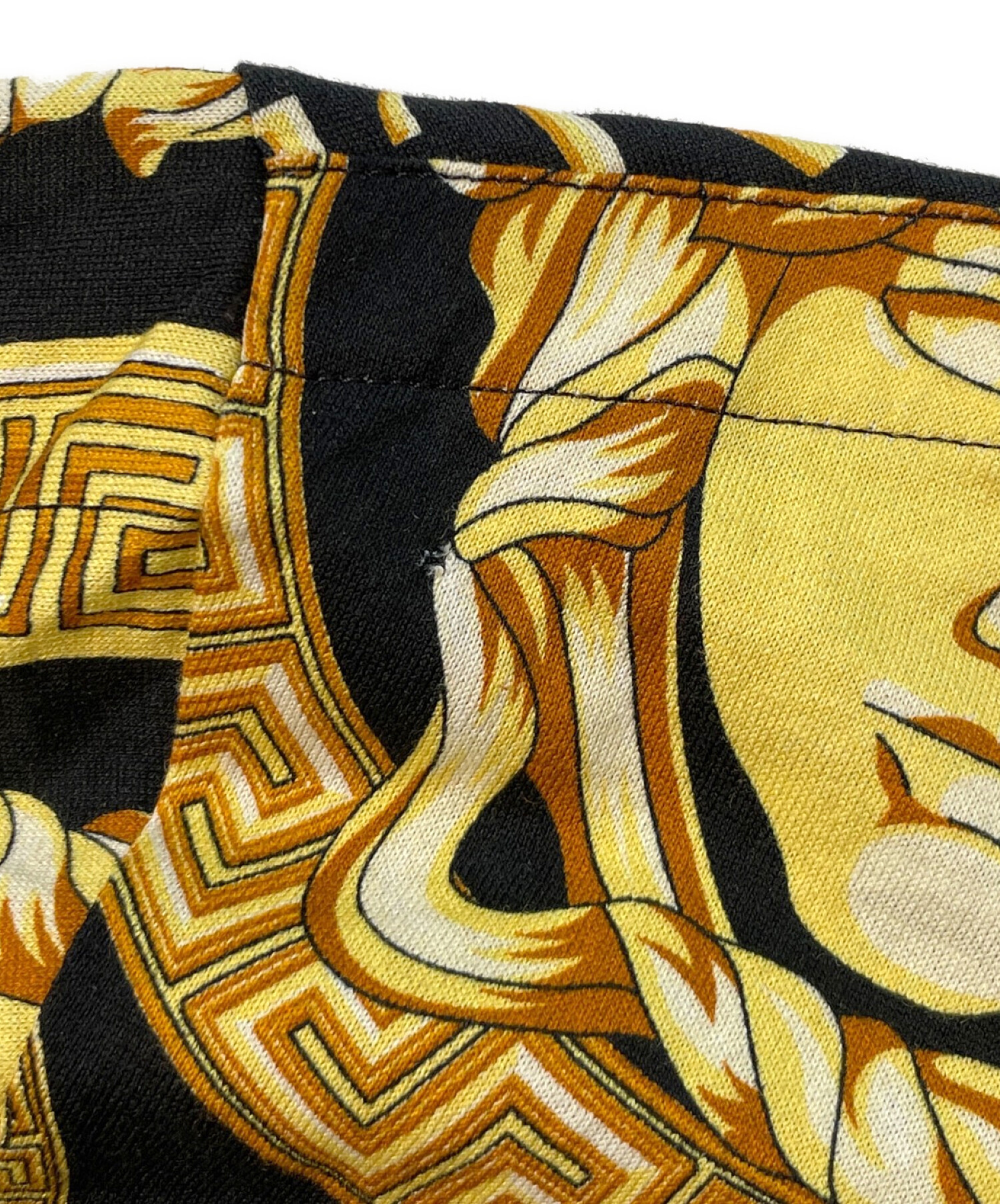 VERSACE (ヴェルサーチ) メデューサロゴTシャツ ブラック×ゴールド サイズ:M