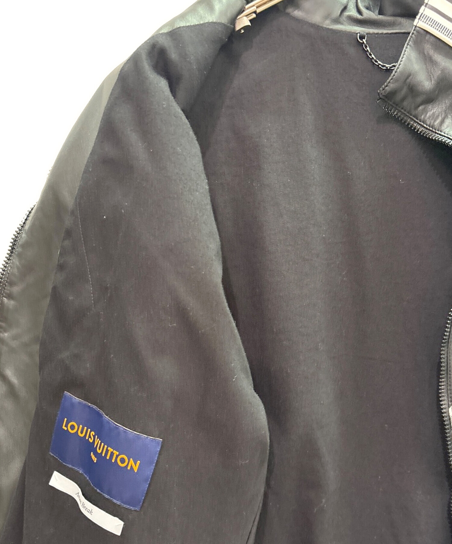 LOUIS VUITTON (ルイ ヴィトン) LVライン ロゴレザージャケット ブラック サイズ:M