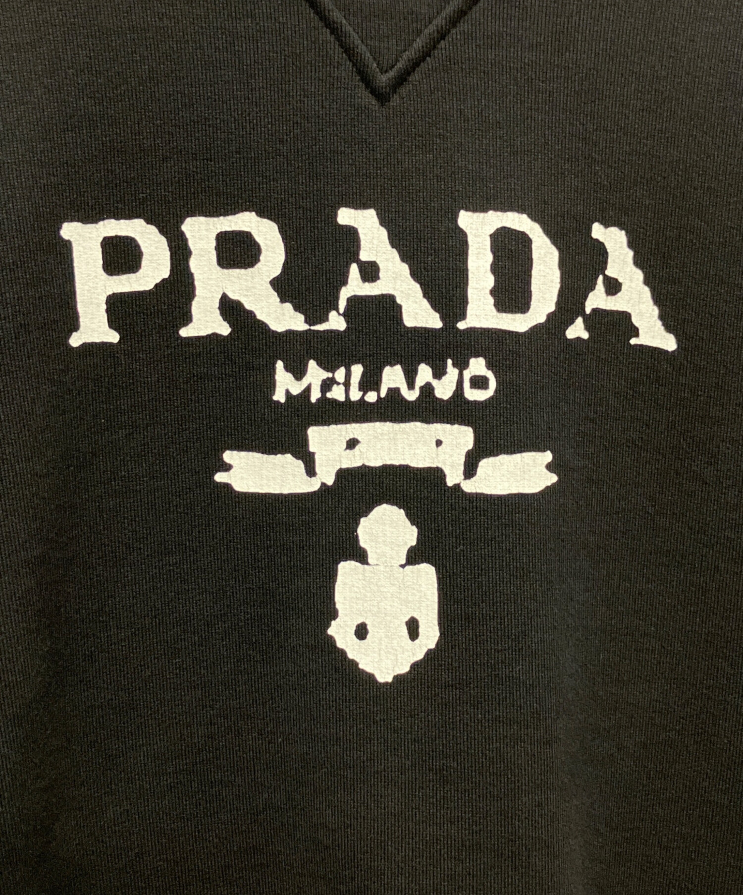 中古・古着通販】PRADA (プラダ) フロントロゴクルーネックスウェット ブラック サイズ:M｜ブランド・古着通販 トレファク公式【TREFAC  FASHION】スマホサイト