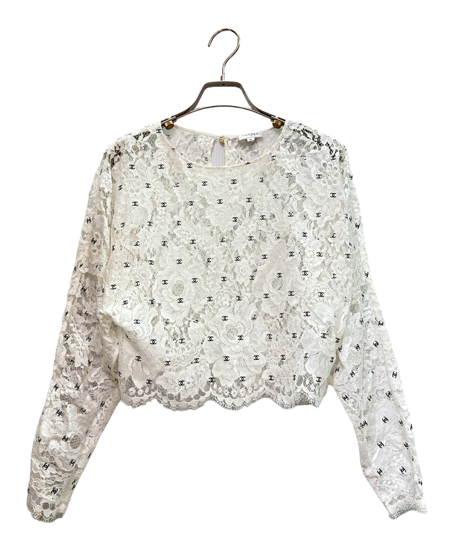 中古・古着通販】CHANEL (シャネル) CC PRONT WHITE LACE TOPS