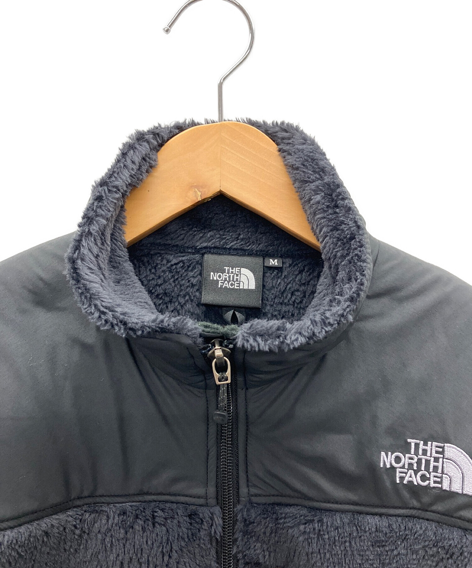 THE NORTH FACE (ザ ノース フェイス) MOUNTAIN VERSA LOFT JACKET ブラック サイズ:M