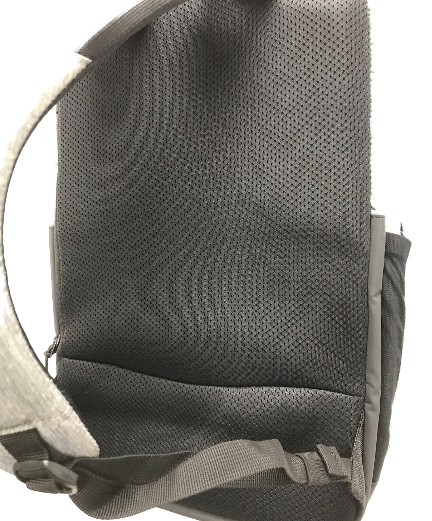 中古・古着通販】OAKLEY (オークリー) EVERYDAY リュック グレー