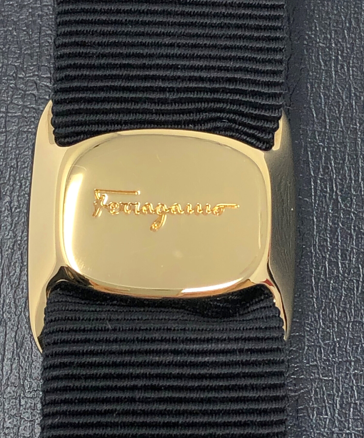 Salvatore Ferragamo (サルヴァトーレ フェラガモ) 2つ折り財布 ブラック サイズ:実寸サイズにてご確認ください。