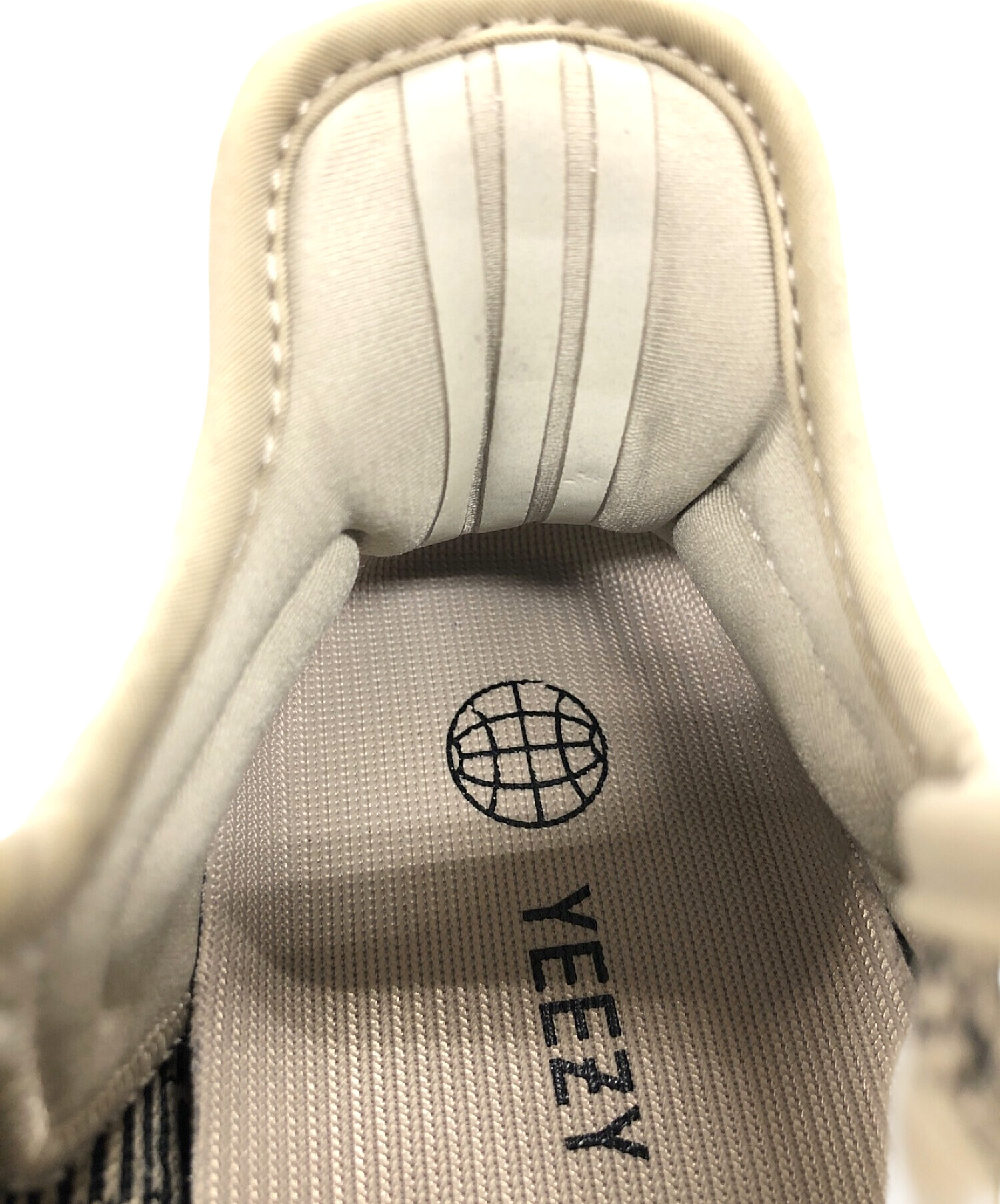 中古・古着通販】adidas (アディダス) スニーカー YEEZY BOOST 350 V2(イージーブースト 350 V2) グレー×ブラック  サイズ:25.5cm｜ブランド・古着通販 トレファク公式【TREFAC FASHION】スマホサイト