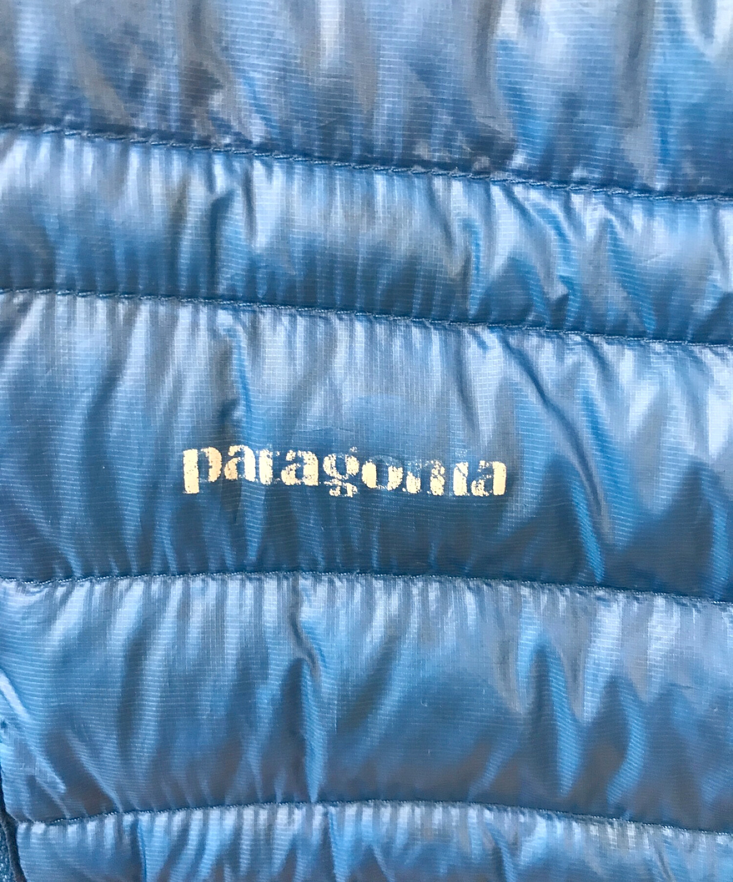 Patagonia (パタゴニア) ウルトラライトダウンフーディー ブルー サイズ:M