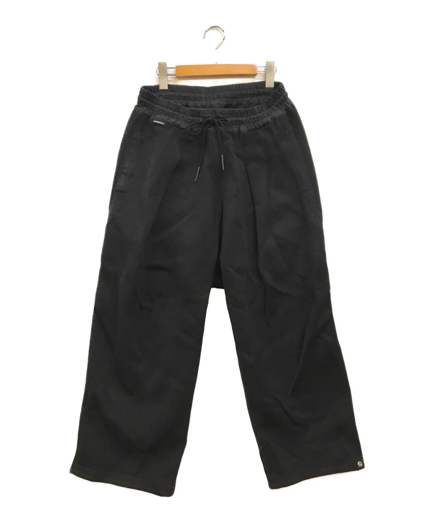 中古・古着通販】BYBORRE (バイボレ) LEATED CROPPED PANTS ブラック サイズ:S｜ブランド・古着通販  トレファク公式【TREFAC FASHION】スマホサイト