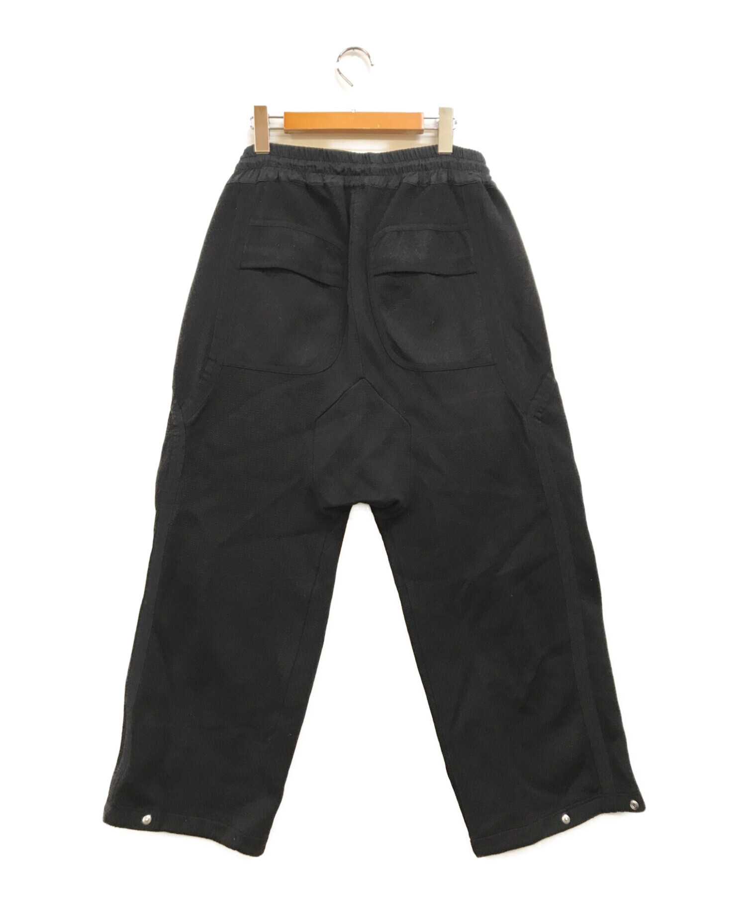 中古・古着通販】BYBORRE (バイボレ) LEATED CROPPED PANTS ブラック サイズ:S｜ブランド・古着通販  トレファク公式【TREFAC FASHION】スマホサイト