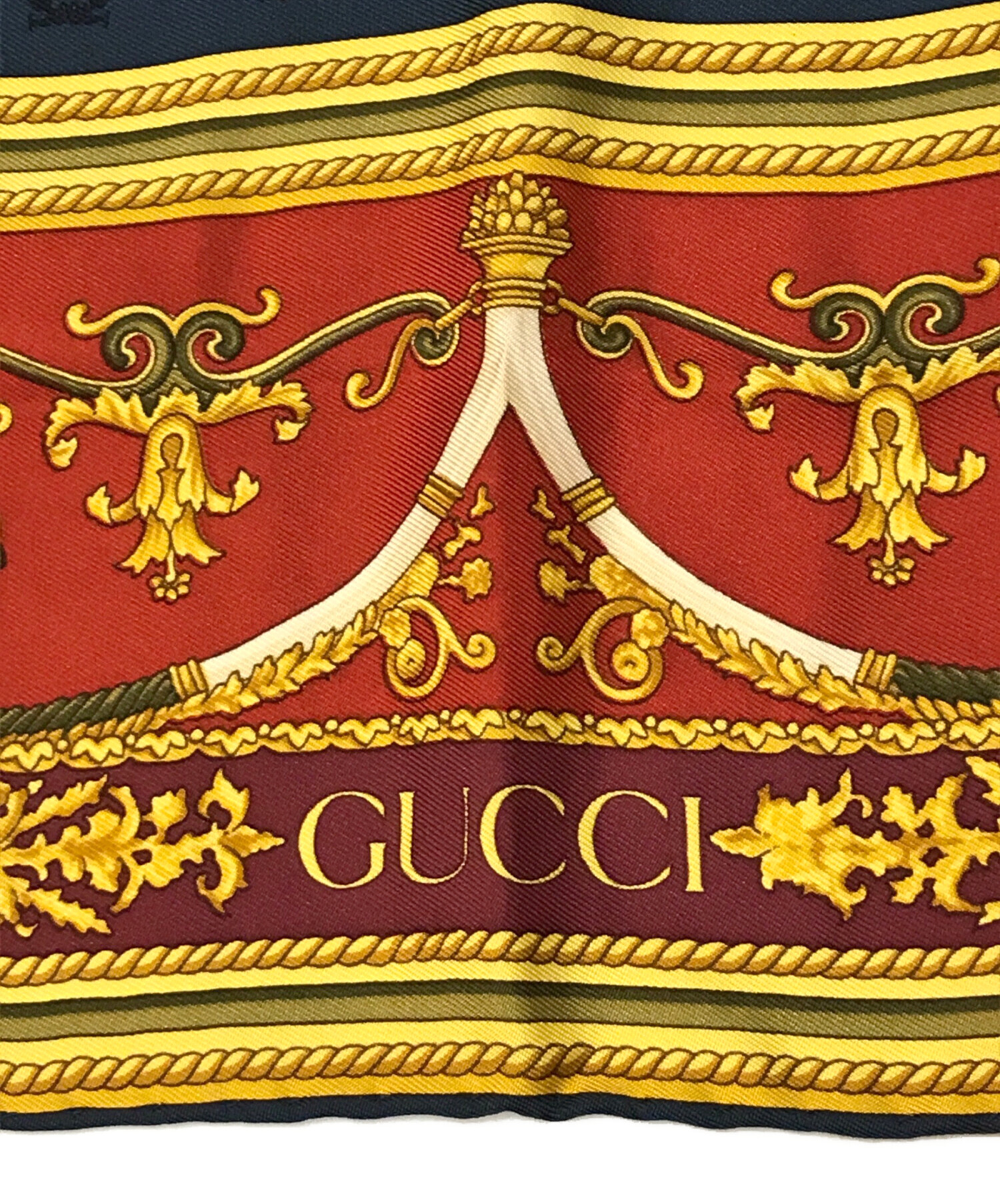 GUCCI (グッチ) 椅子柄 シルクスカーフ ネイビー×レッド