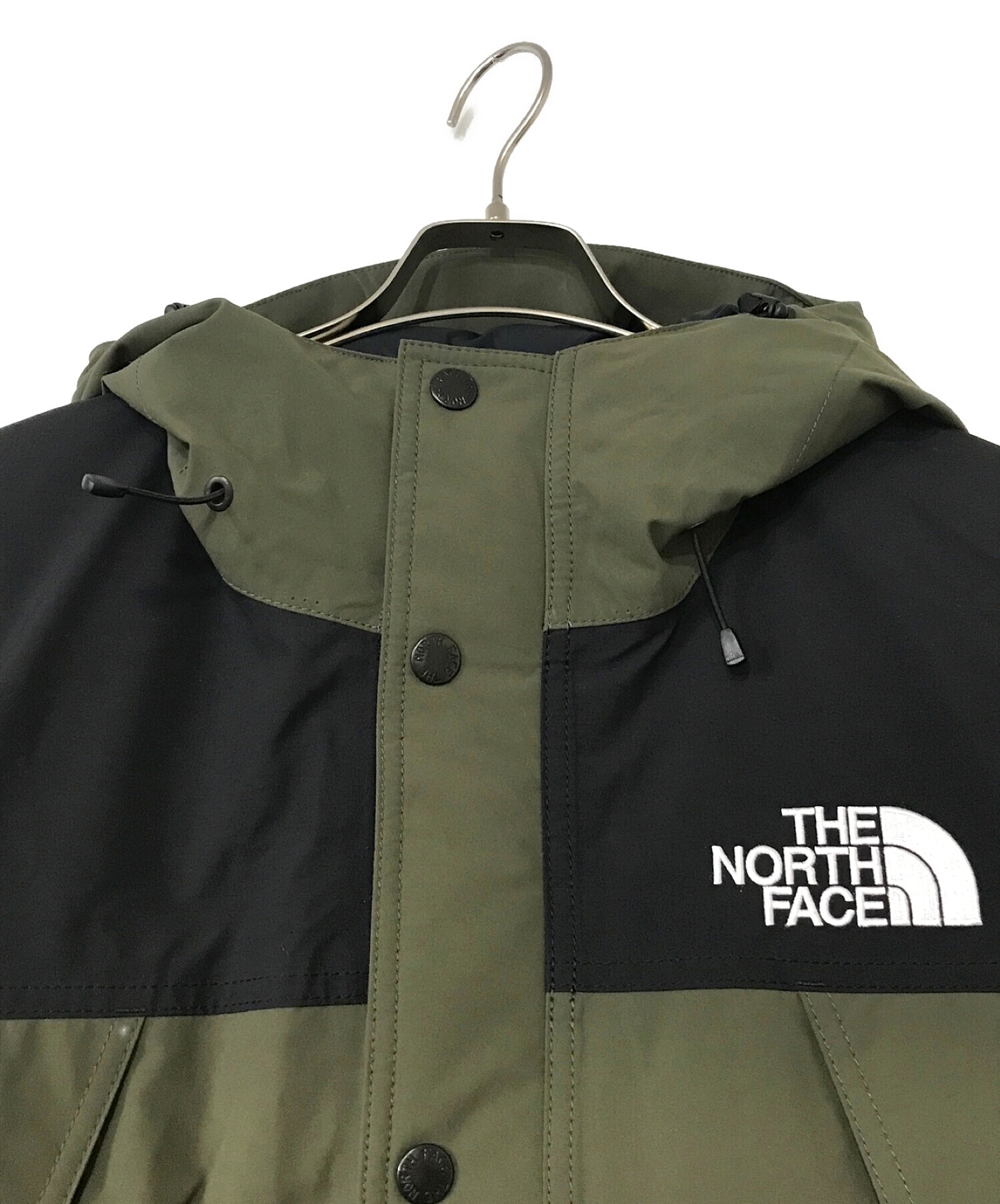 THE NORTH FACE (ザ ノース フェイス) マウンテンダウンジャケット オリーブ サイズ:M