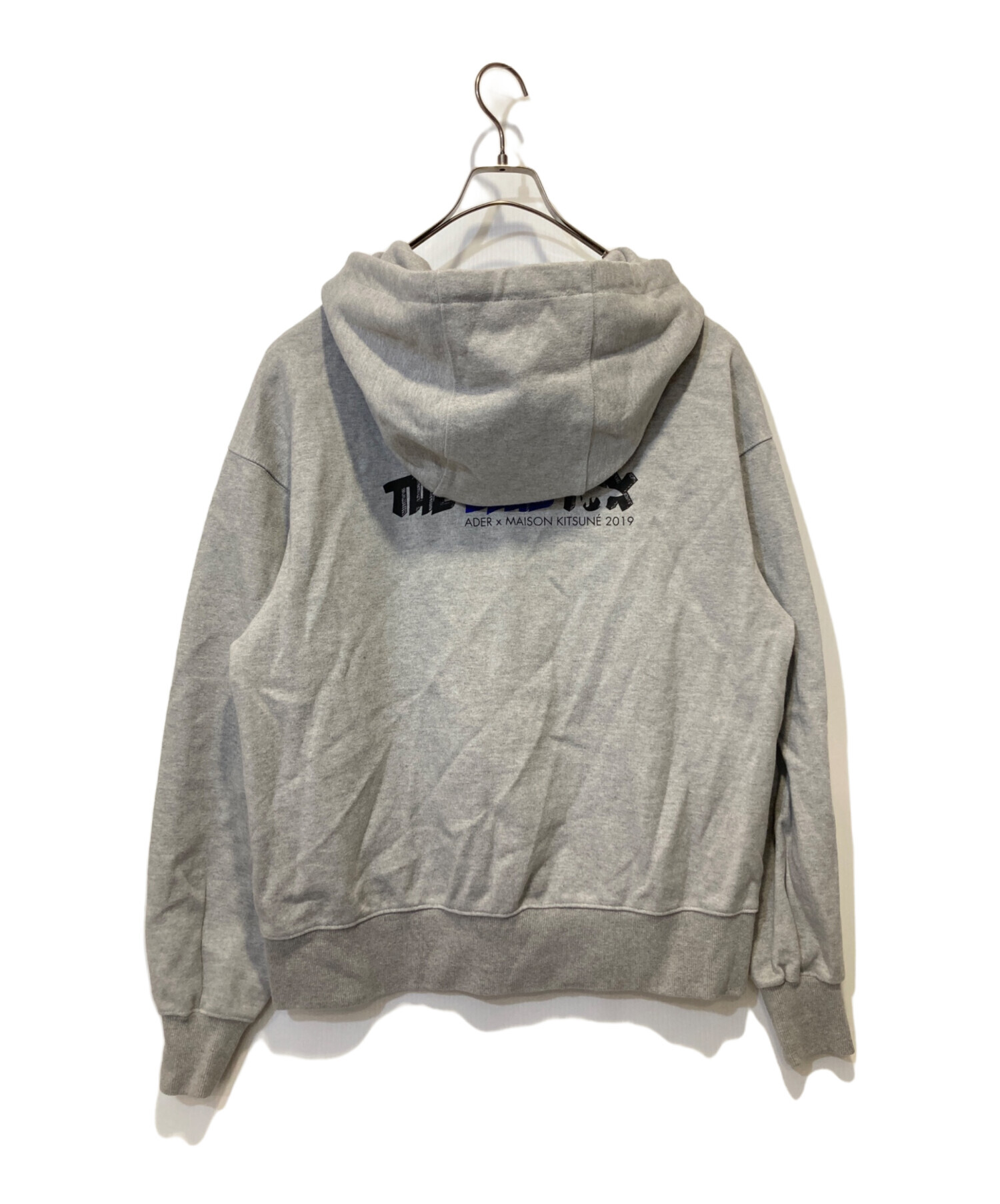 ADER error (アーダーエラー) MAISON KITSUNE (メゾンキツネ) FOX ZIP HOODIE グレー サイズ:A2