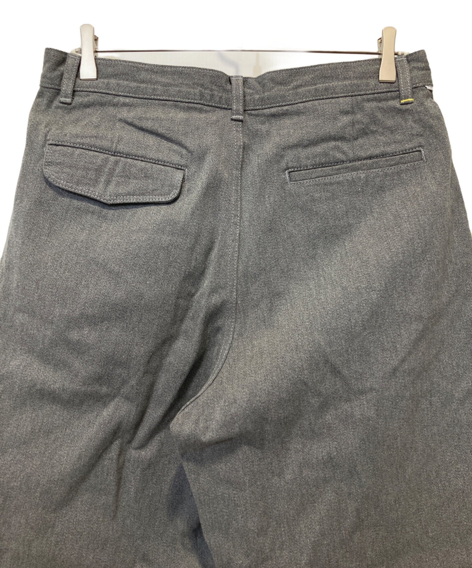 中古・古着通販】Graphpaper (グラフペーパー) Colorfast Denim Two Tuck Pants グレー  サイズ:2｜ブランド・古着通販 トレファク公式【TREFAC FASHION】スマホサイト