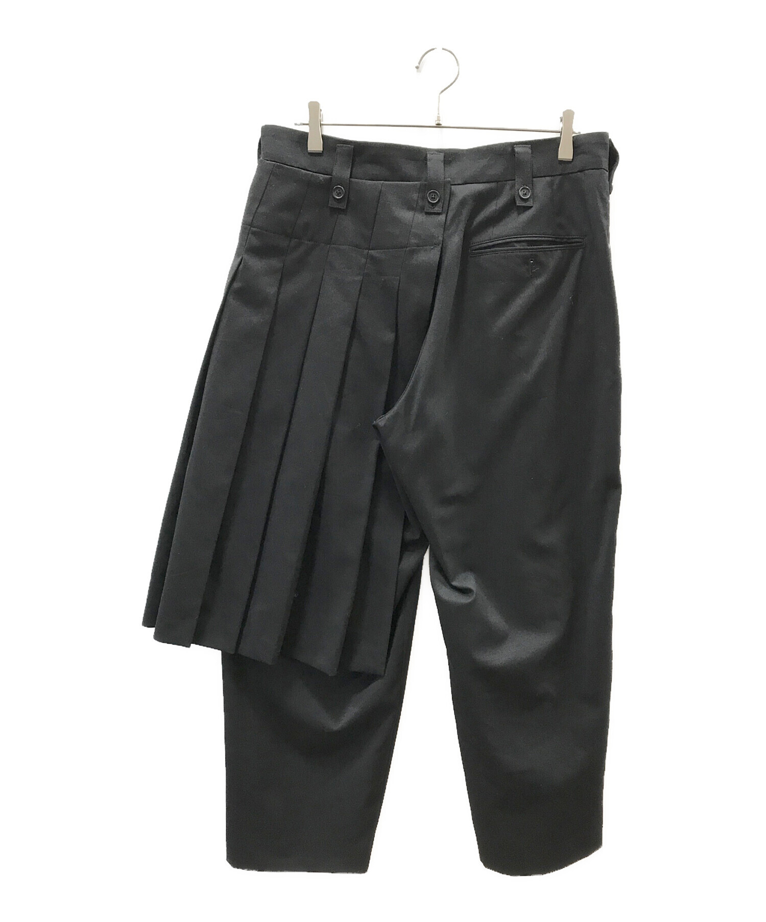 中古・古着通販】s'yte (サイト) T/W Gabardine Left Side Pleat pants ブラック サイズ:3｜ブランド・古着通販  トレファク公式【TREFAC FASHION】スマホサイト