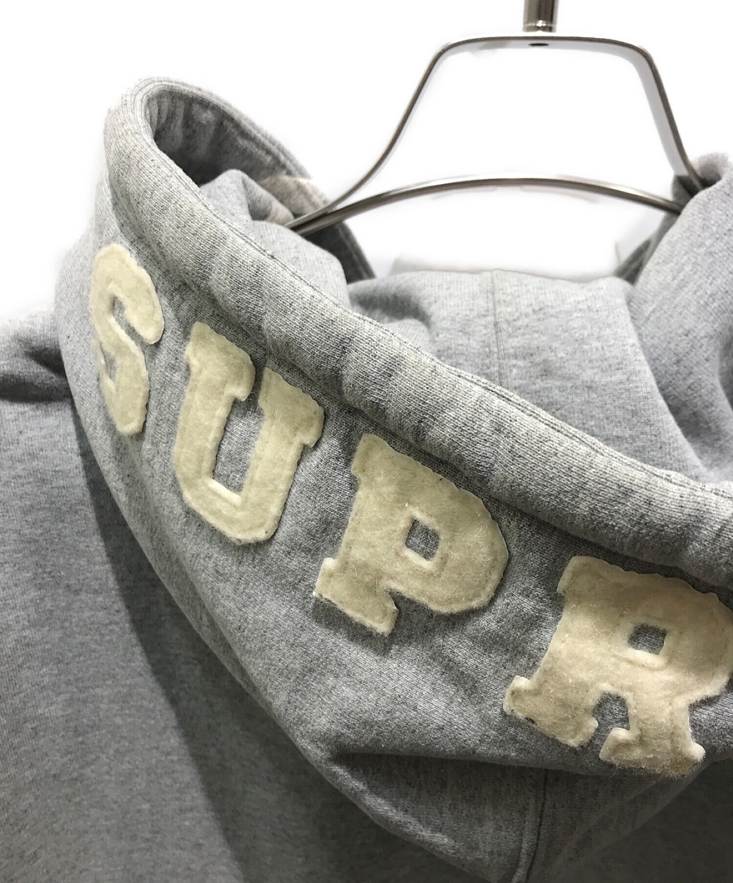 SUPREME (シュプリーム) FELT HOODED LOGO ZIP UP/フェルトロゴジップアップパーカー グレー サイズ:Ⅼ