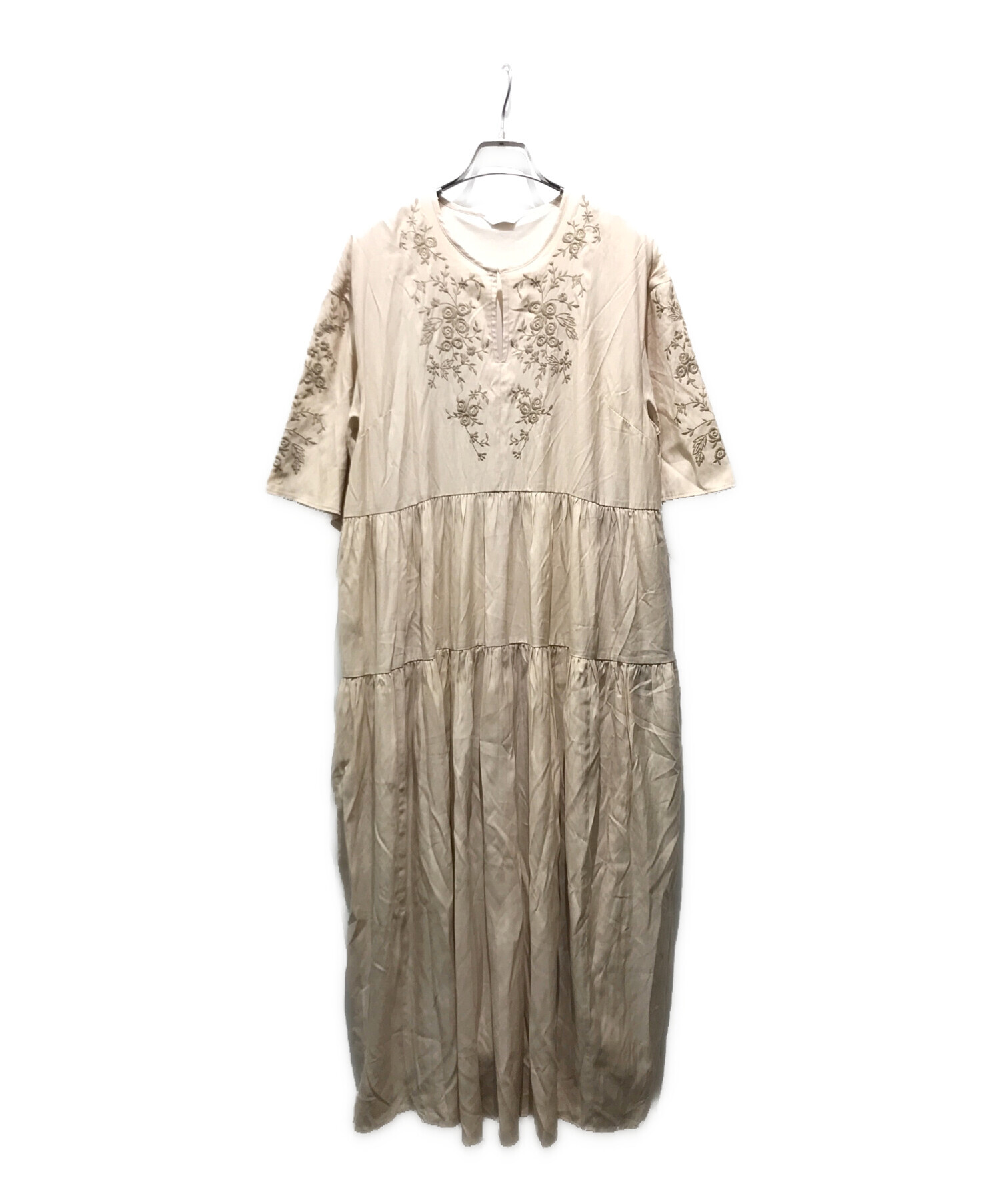 中古・古着通販】CLANE (クラネ) EMBROIDERY TIERED ONE PIECE ベージュ サイズ:2｜ブランド・古着通販  トレファク公式【TREFAC FASHION】スマホサイト