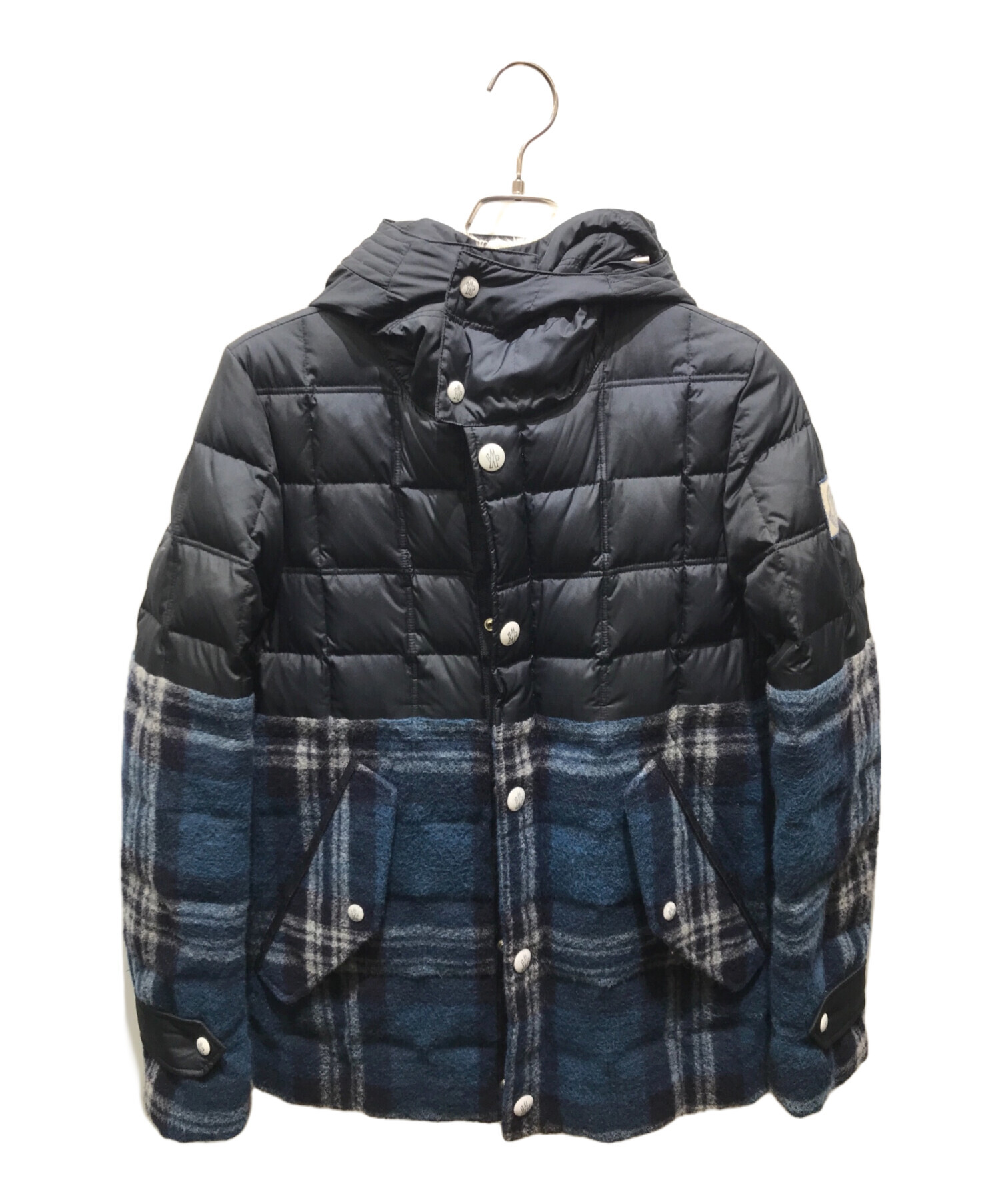 MONCLER GAMME BLEU (モンクレール ガム ブルー) ダウンジャケット　323914134782 ブラック×ブルー サイズ:1