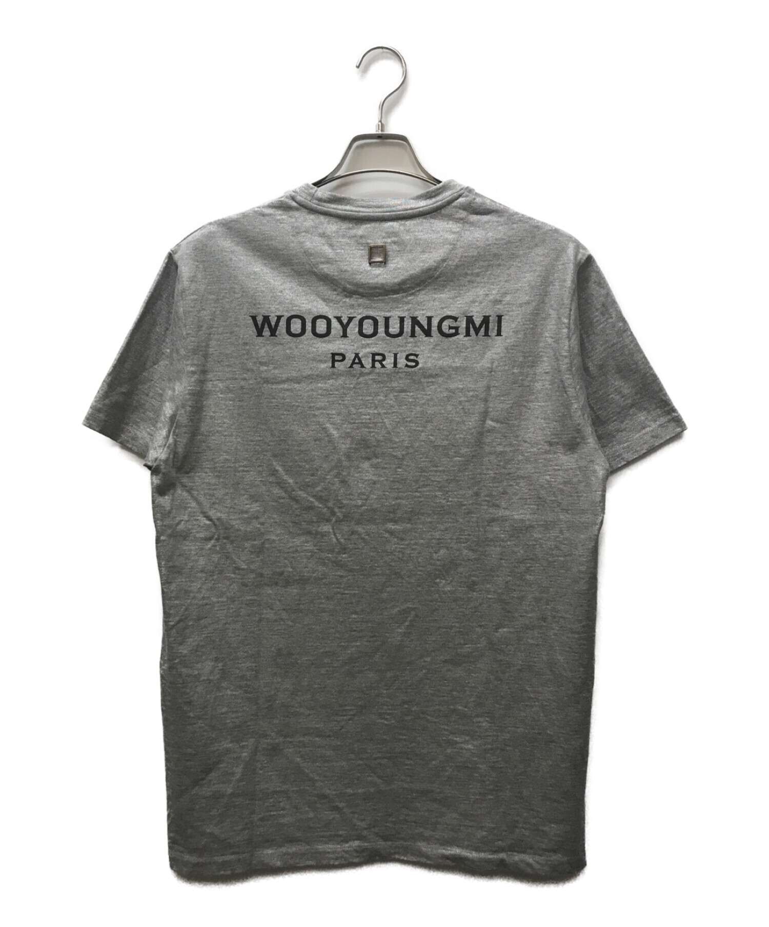 WOO YOUNG MI (ウーヨンミ) バックロゴプリントTシャツ グレー サイズ:46