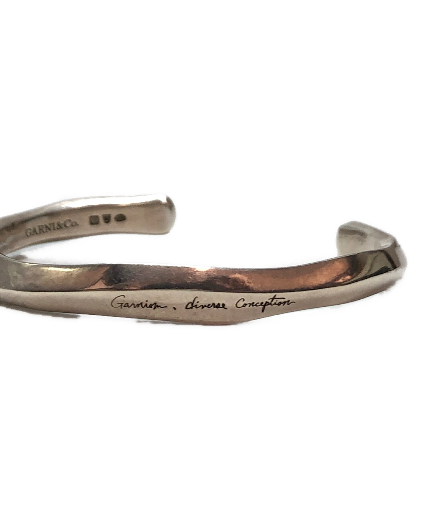 GARNI (ガルニ) Wave Bangle シルバー