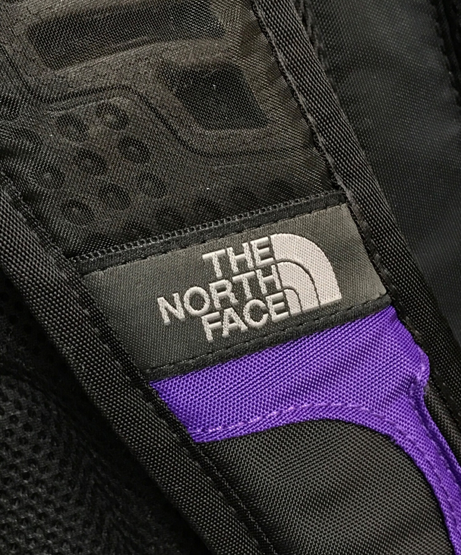 THE NORTH FACE (ザ ノース フェイス) ホットショットバックパック パープル×ブラック