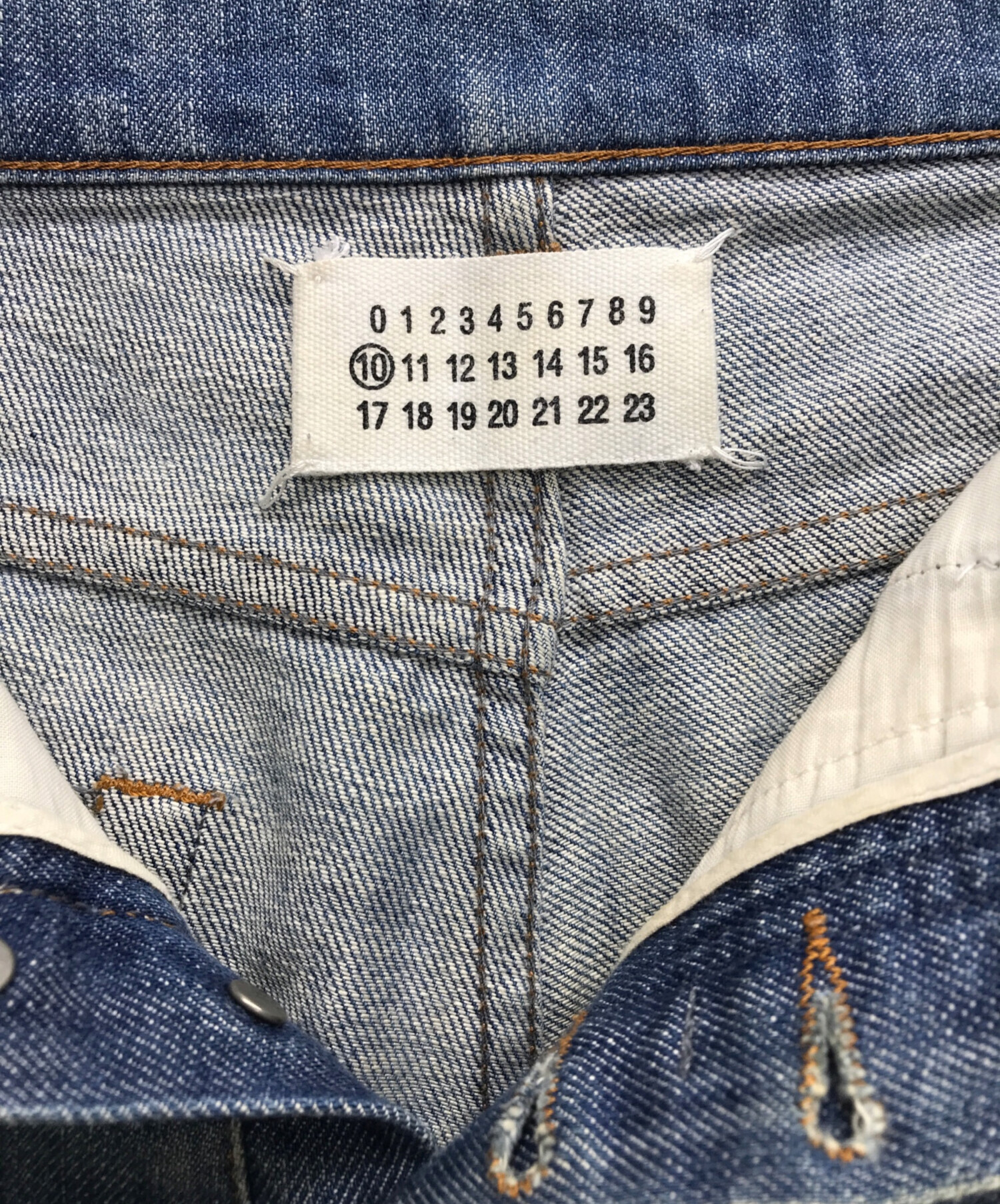 中古・古着通販】Maison Margiela (メゾンマルジェラ) ボタンフライダメージデニムパンツ インディゴ サイズ:44｜ブランド・古着通販  トレファク公式【TREFAC FASHION】スマホサイト