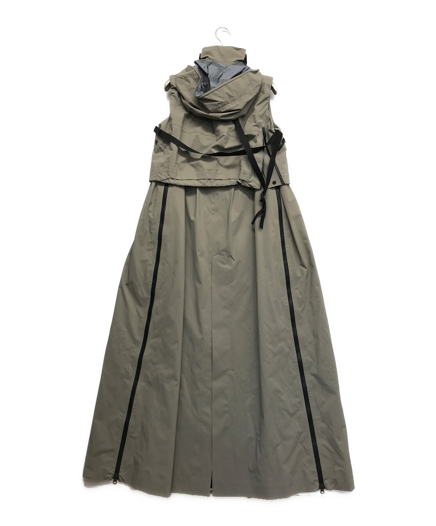 中古・古着通販】ACRONYM (アクロニウム) sacai (サカイ) トレンチドレス ベージュ サイズ:2 未使用品｜ブランド・古着通販  トレファク公式【TREFAC FASHION】スマホサイト