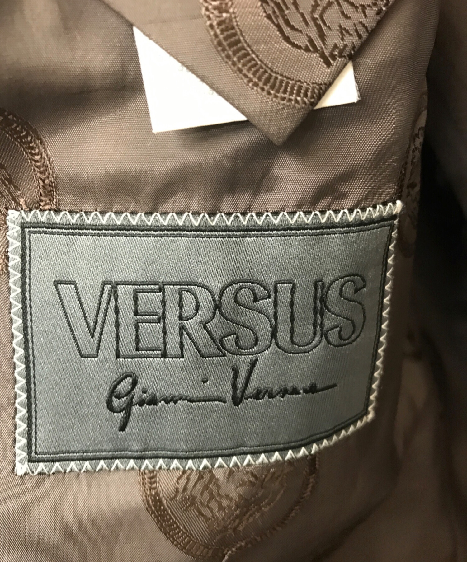 VERSUS/ヴェルサス セットアップ/ジャケット + 膝丈スカート 42/M相当/パープル系/イタリア製&1577905960(パンツスーツ一般)｜売買されたオークション情報、yahooの商品情報をアーカイブ公開  - パンツスーツ