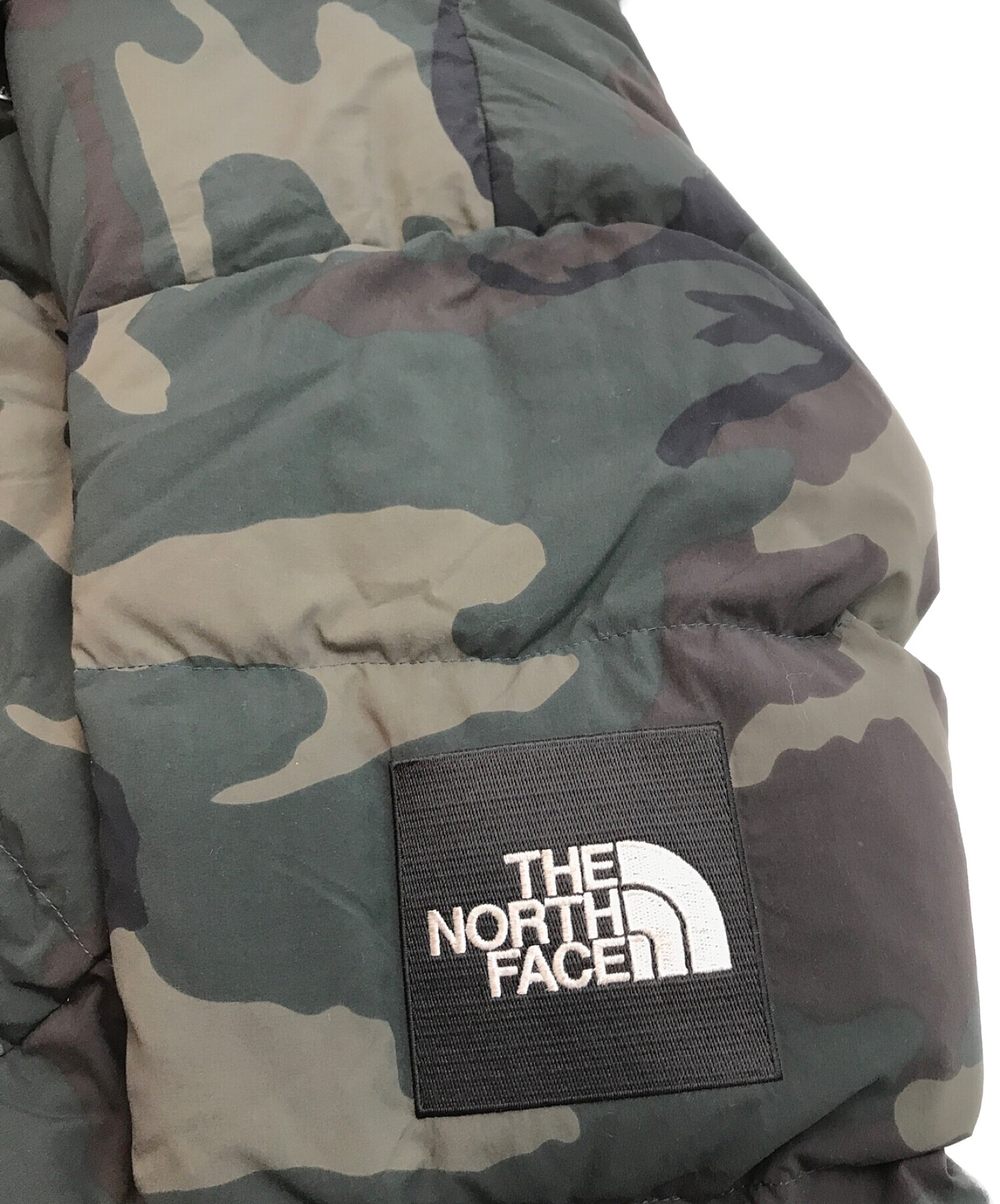 THE NORTH FACE (ザ ノース フェイス) ノベルティキャンプシエラショートダウンジャケット　Novelty Camp Sierra  Short Down Jacket カーキ サイズ:M