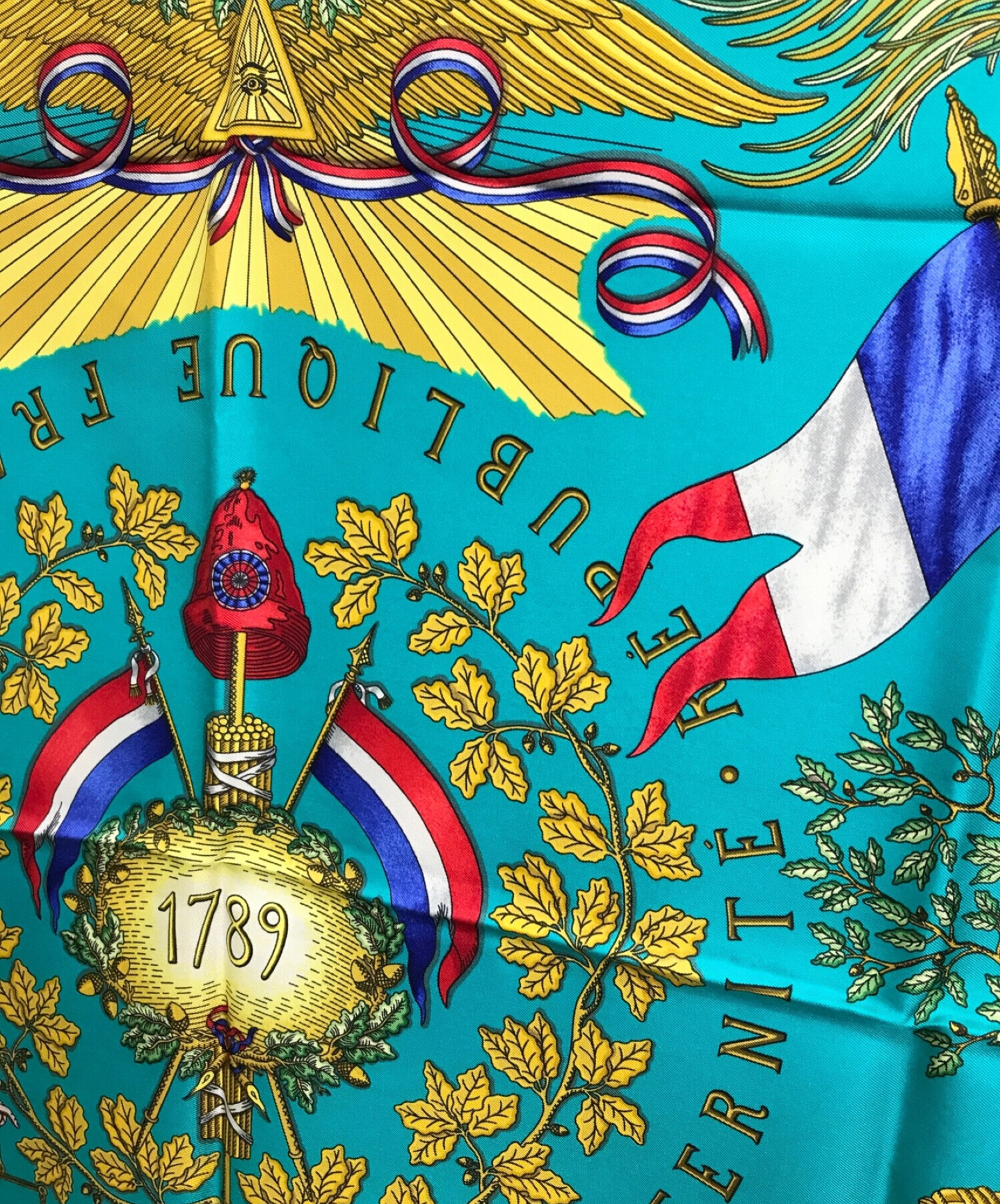HERMES (エルメス) カレ90 / LIBERTE EGALITE FRATERNITE REPUBLIQUE FRANCAISE /  1789年フランス革命を記念して ネイビー サイズ:下記参照