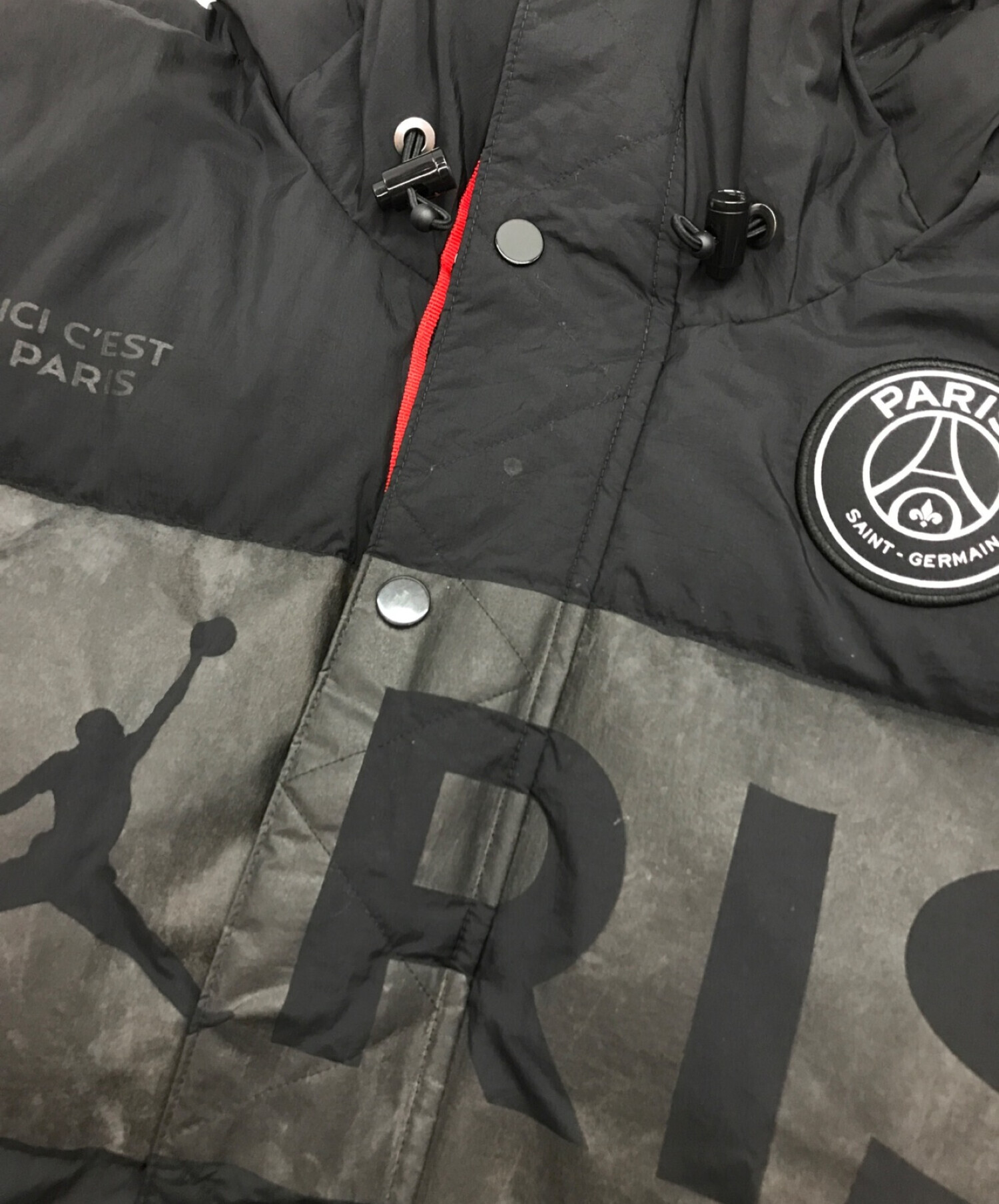 NIKE (ナイキ) Paris Saint-Germain (パリ・サン＝ジェルマン) コラボダウンパーカー　MJ PSG JORDAN DOWN  PARKA ブラック サイズ:S