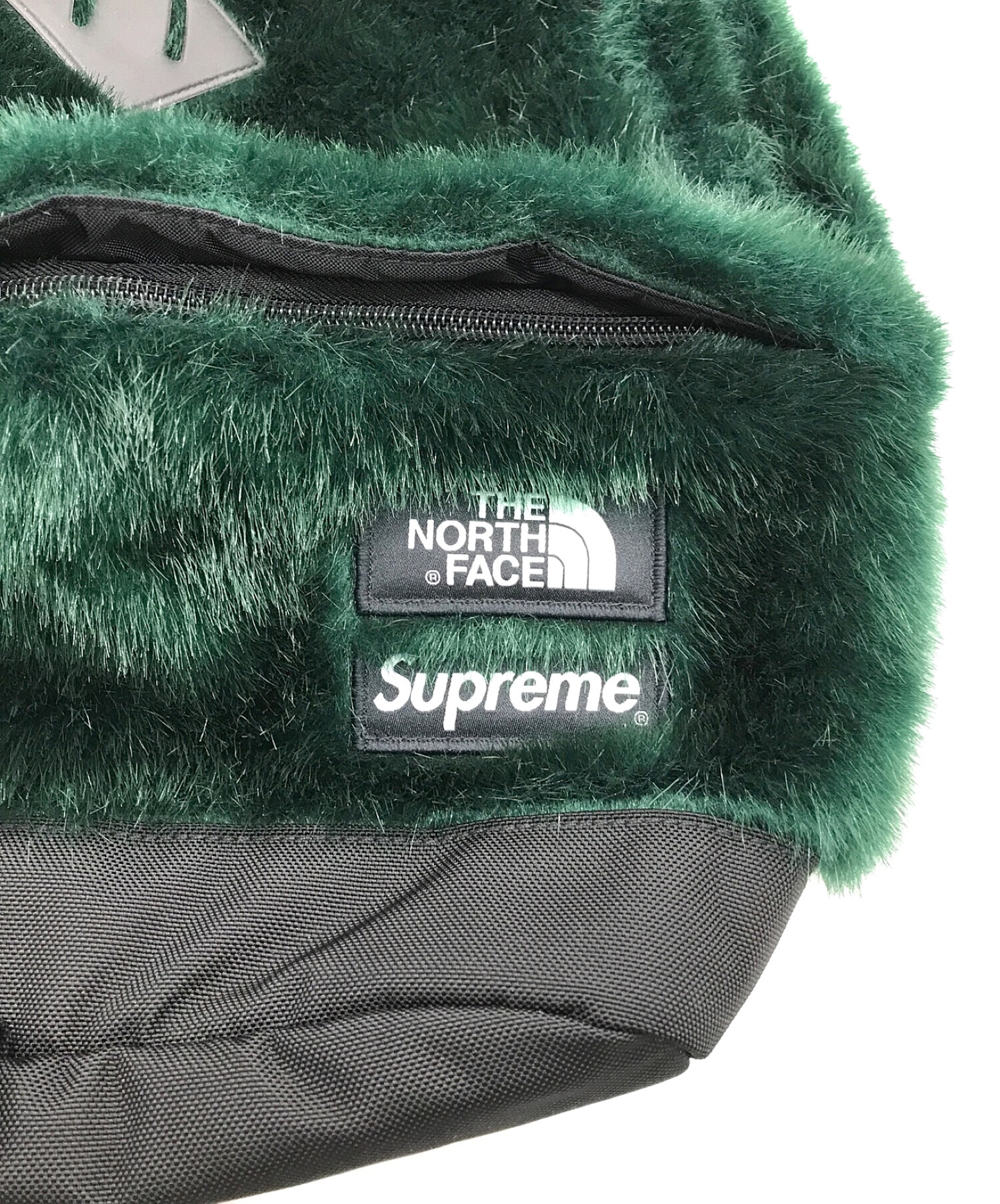 The North Face® Faux Fur Backpack 緑 グリーンバッグパック/リュック - バッグパック/リュック