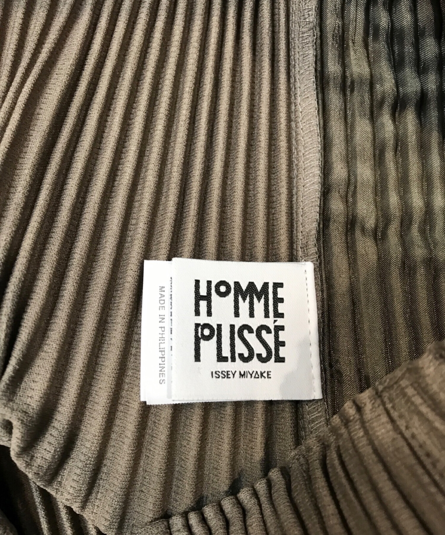 HOMME PLISSE ISSEY MIYAKE (オムプリッセ イッセイ ミヤケ) カーゴプリーツパンツ ブラウン サイズ:2