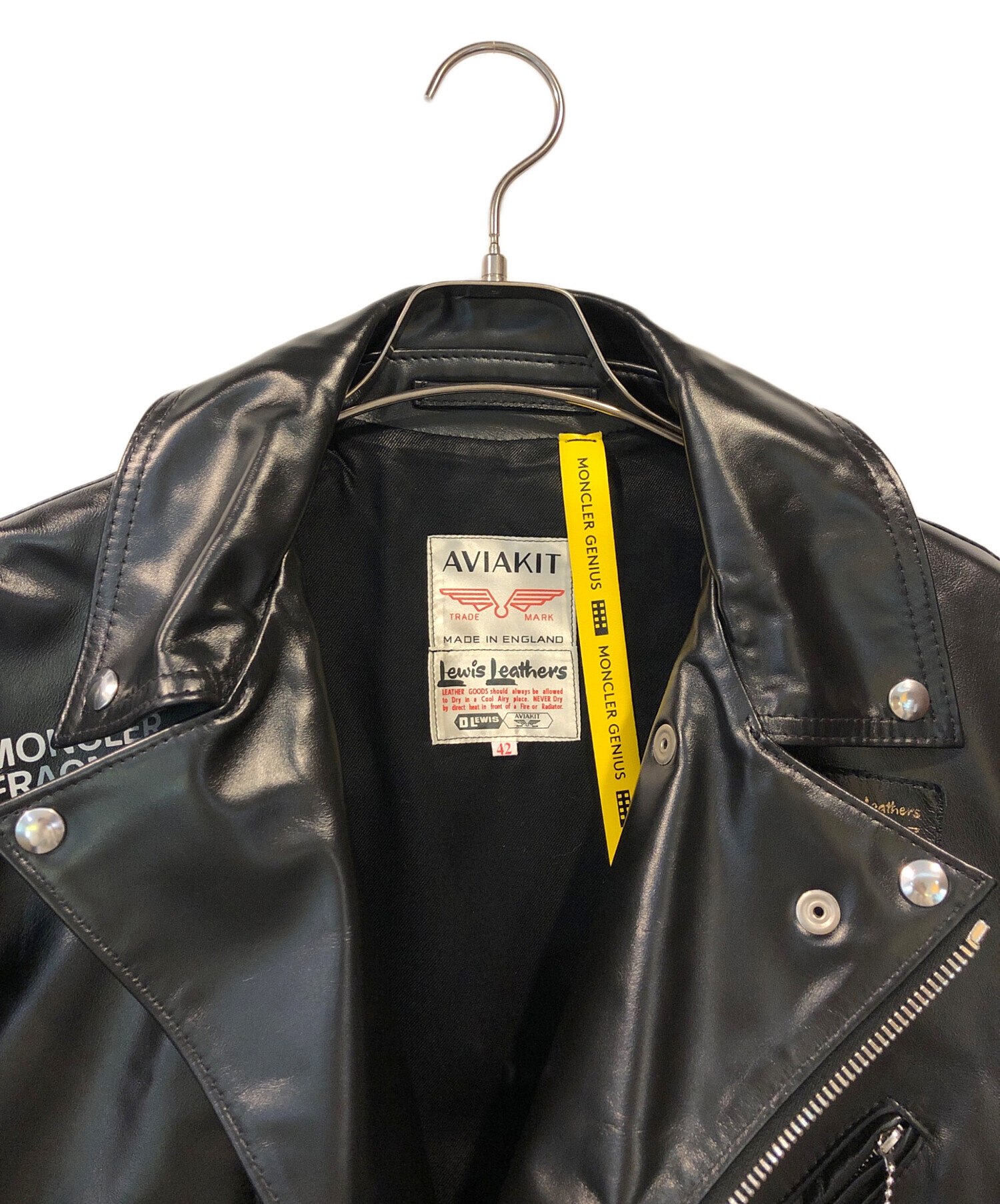 中古・古着通販】MONCLER (モンクレール) Lewis Leathers (ルイスレザース) FRAGMENT DESIGN  (フラグメントデザイン) プリントダブルライダースジャケット ブラック サイズ:42｜ブランド・古着通販 トレファク公式【TREFAC  FASHION】スマホサイト