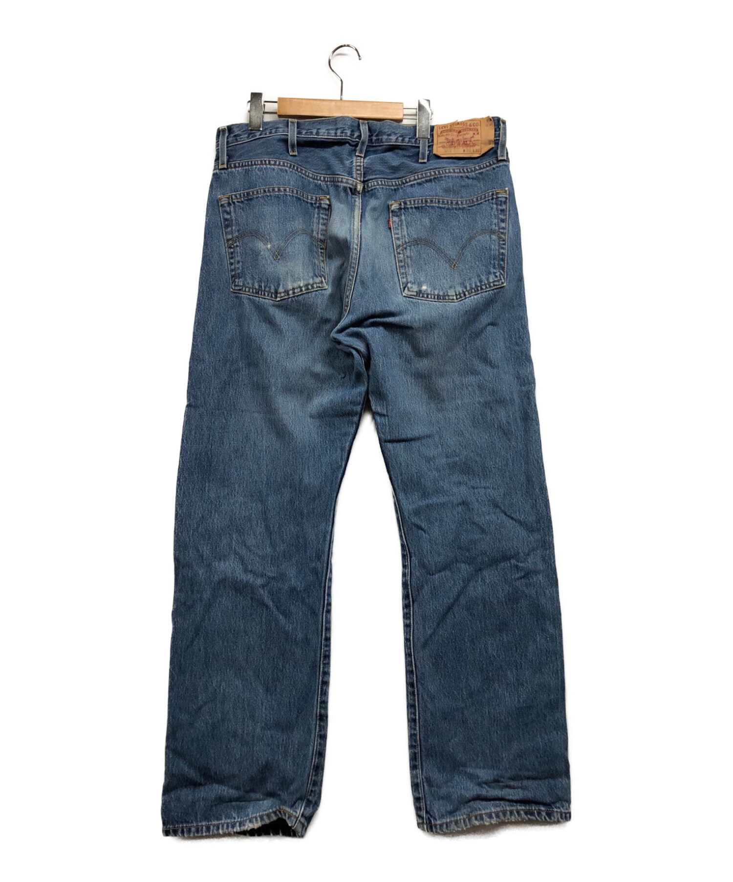 中古・古着通販】LEVI'S (リーバイス) デニムパンツ ブルー サイズ:W38