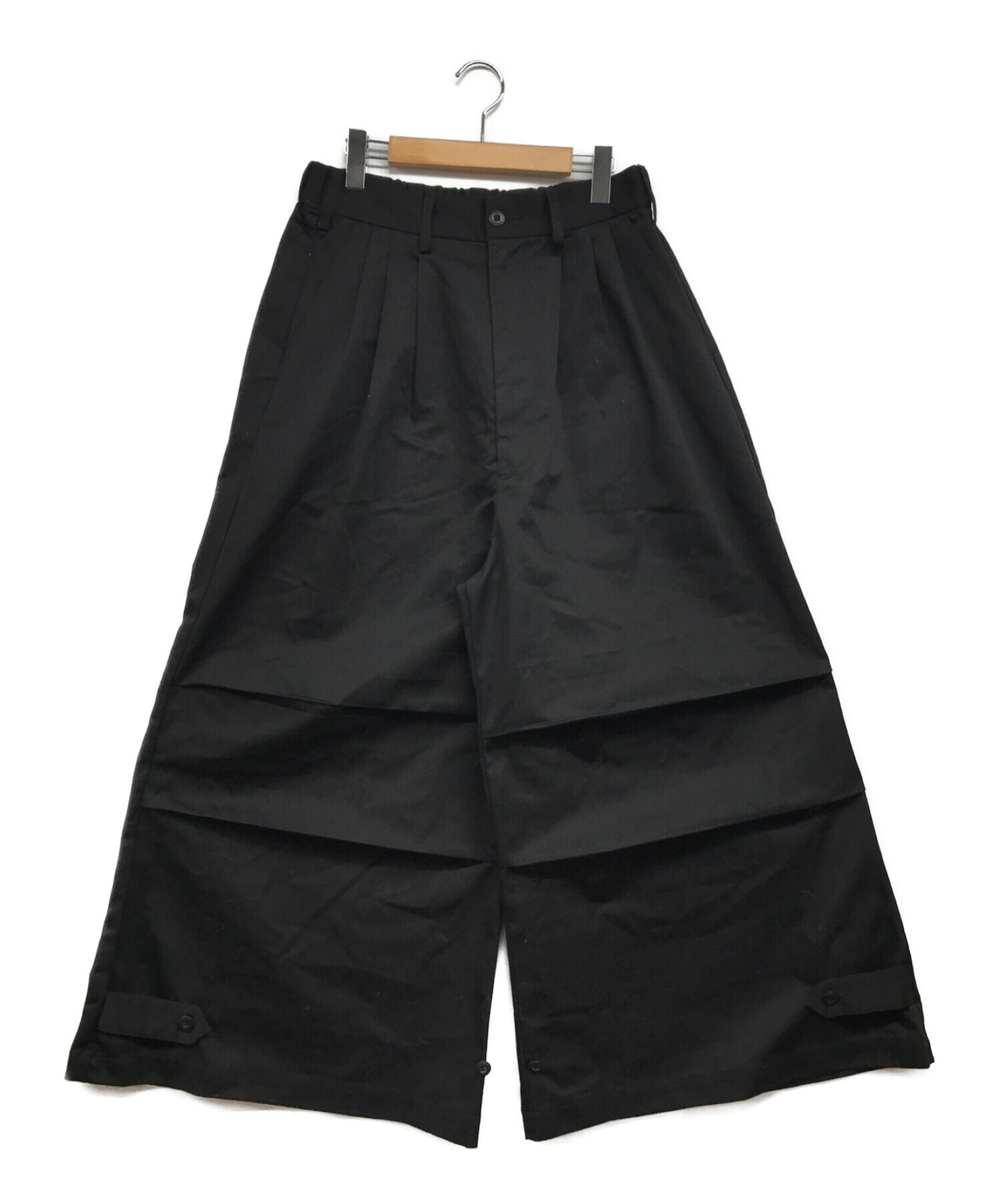 ADRER (アドラー) Three tuck wide snap『袴』pants ブラック サイズ:Ⅿ