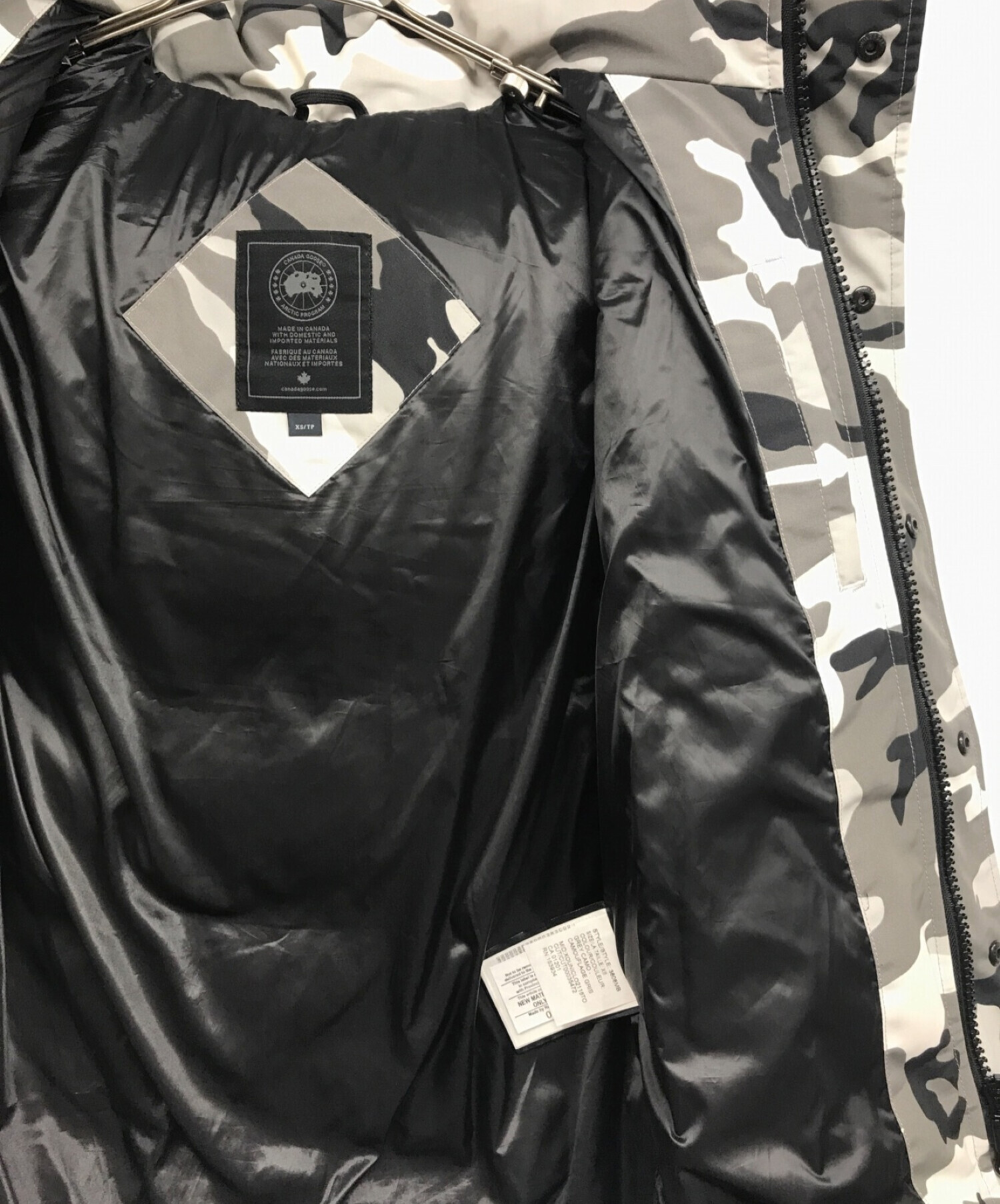 CANADA GOOSE (カナダグース) WYNDHAM PARKA BLACK LABEL ウィンダムパーカー　ブラックレーベル グレー  サイズ:XS