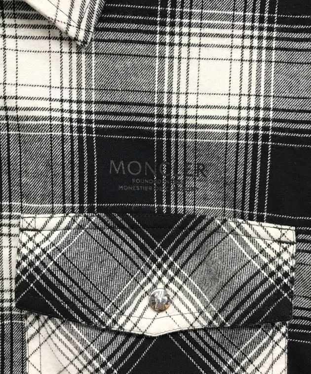 MONCLER (モンクレール) CAMICIAバックロゴフランネルシャツ ホワイト×ブラック サイズ:L