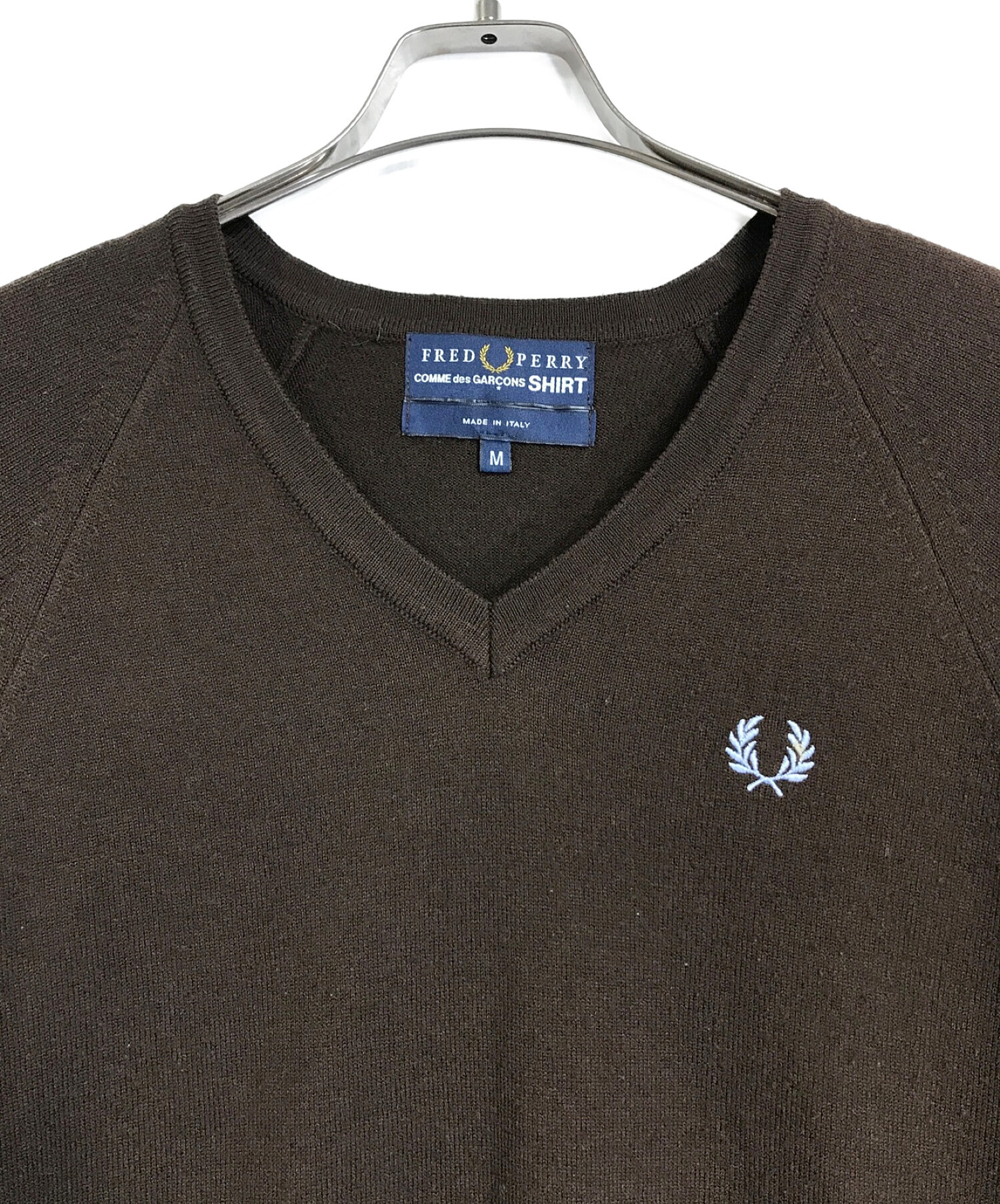 中古・古着通販】FRED PERRY (フレッドペリー) COMME des GARCONS (コムデギャルソン) Vネックニット W12306  ブラウン サイズ:M｜ブランド・古着通販 トレファク公式【TREFAC FASHION】スマホサイト