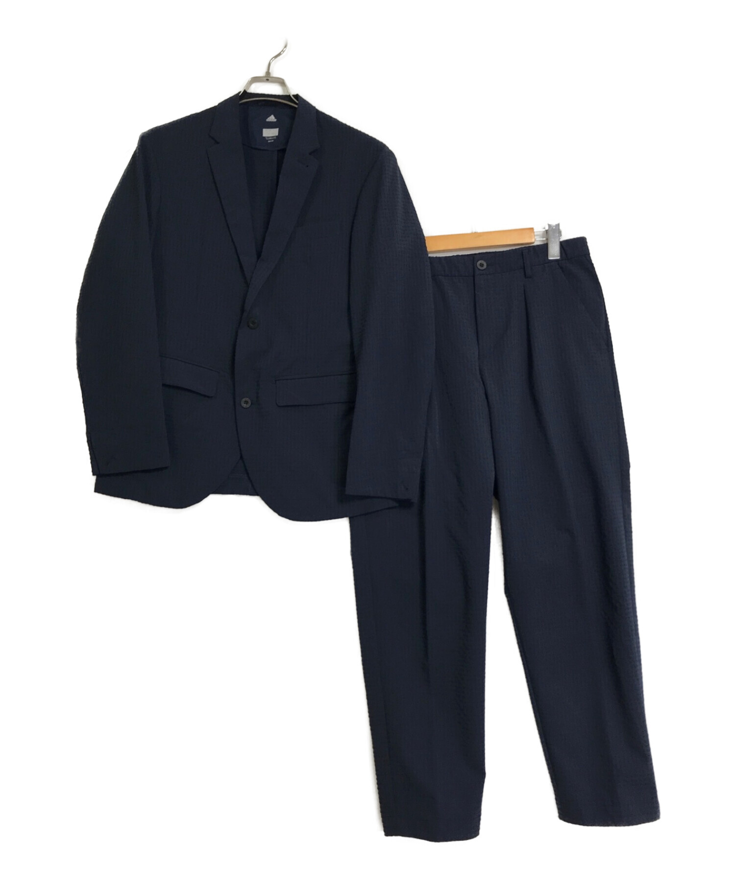 adidas (アディダス) ISETAN (イセタン) ICON SUIT ストレッチシアサッカー 2Bシングルスーツ　FJ3934/FJ3936  ネイビー サイズ:M