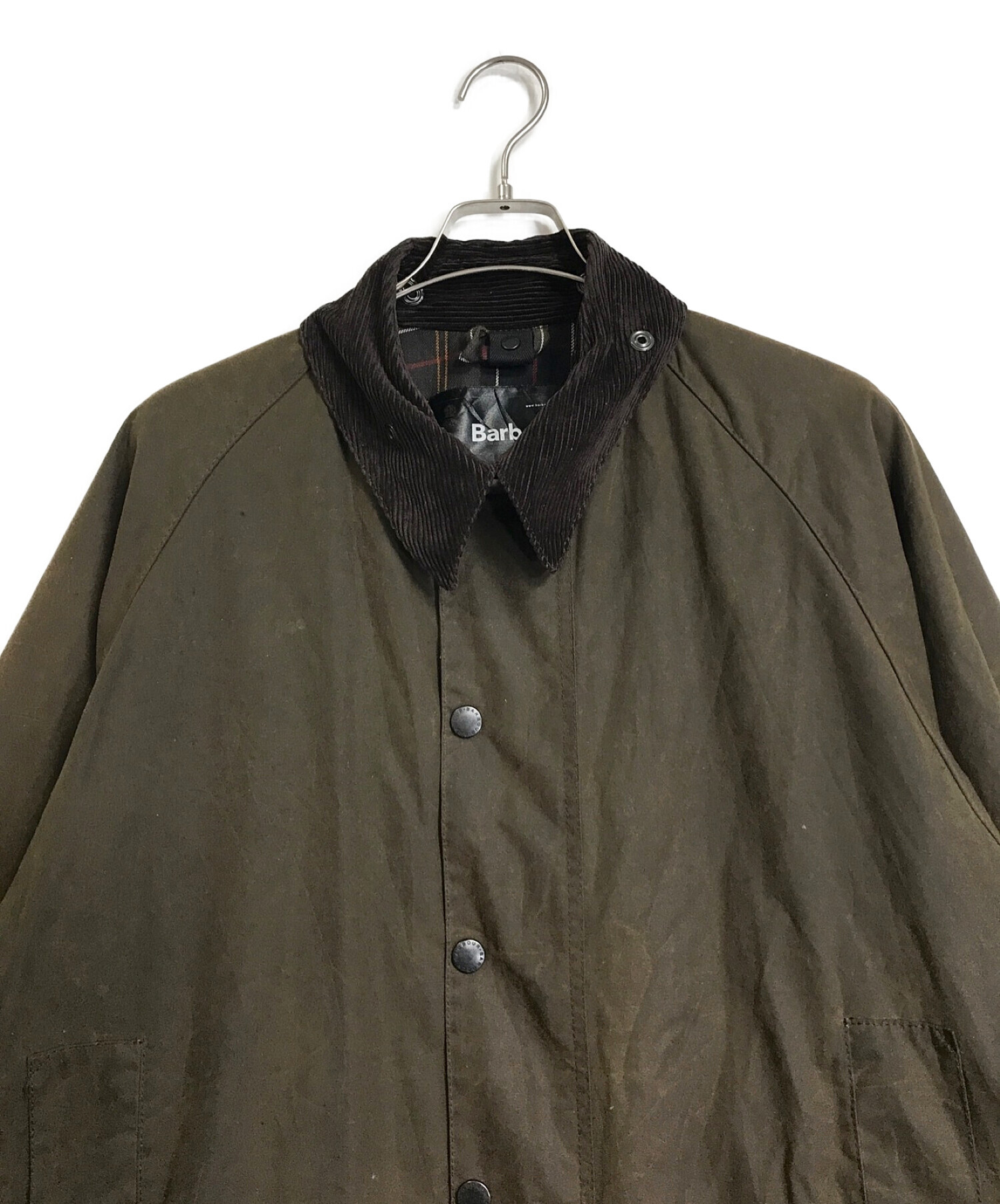 Barbour (バブアー) CLASSIC BEAUFORT WAX JACKET カーキ サイズ:C44/Ⅰ22CM