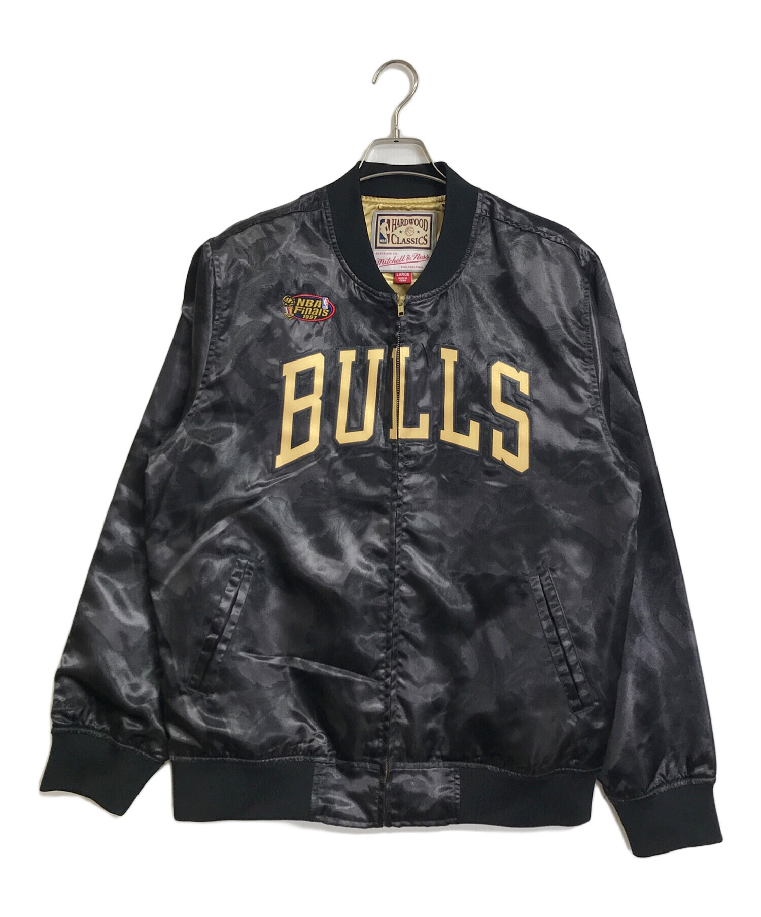 中古・古着通販】MITCHELL & NESS (ミッチェルアンドネス) スタジャン シカゴブルス NBA ブラック サイズ:L｜ブランド・古着通販  トレファク公式【TREFAC FASHION】スマホサイト