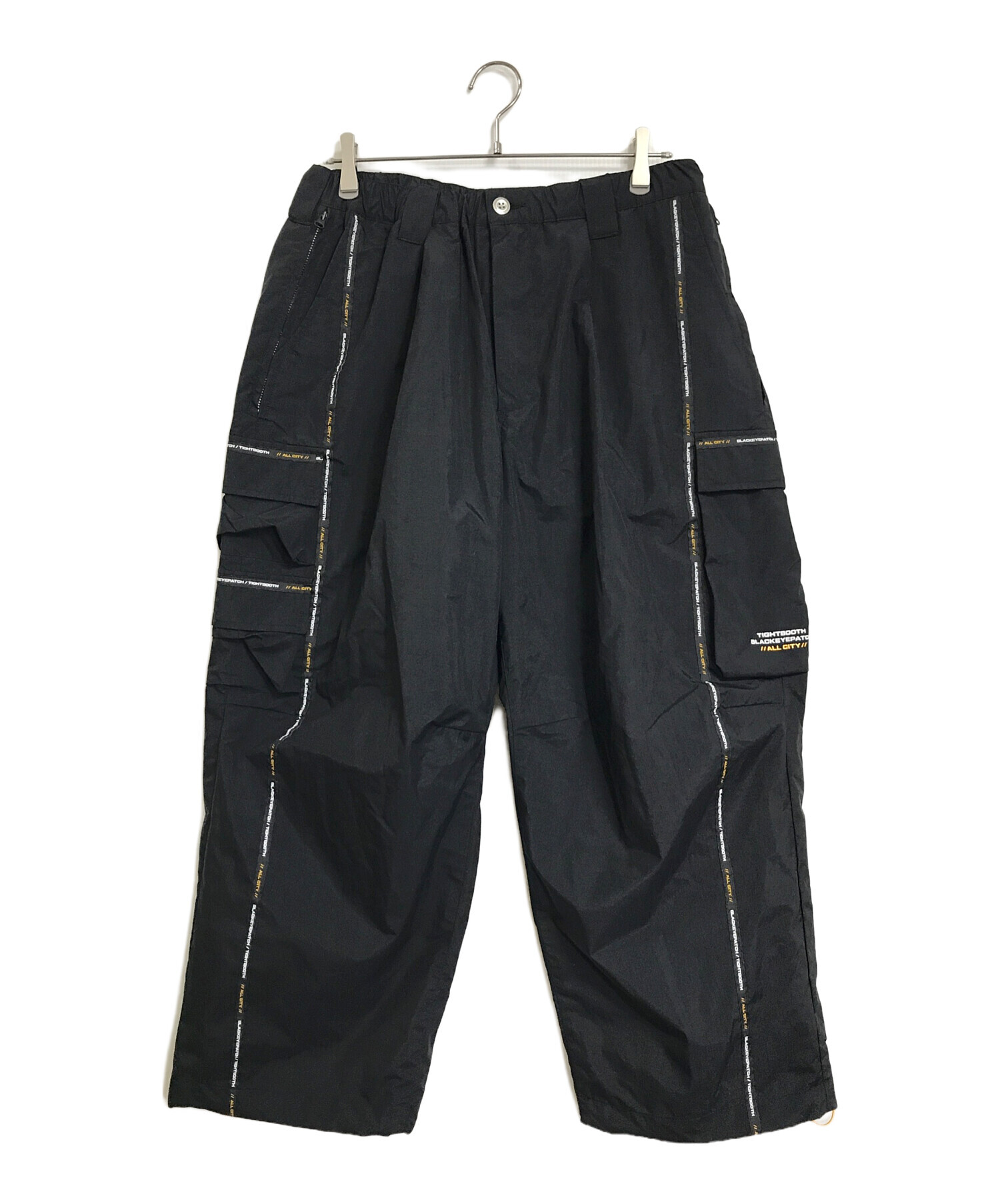 中古・古着通販】BlackEyePatch TIGHTBOOTH PRODUCTION (タイトブースプロダクション) TBEP CARGO  PANTS カーゴパンツ デザインパンツ ナイロンパンツ ボリュームパンツ ブラック サイズ:L 未使用品｜ブランド・古着通販  トレファク公式【TREFAC FASHION】スマホサイト