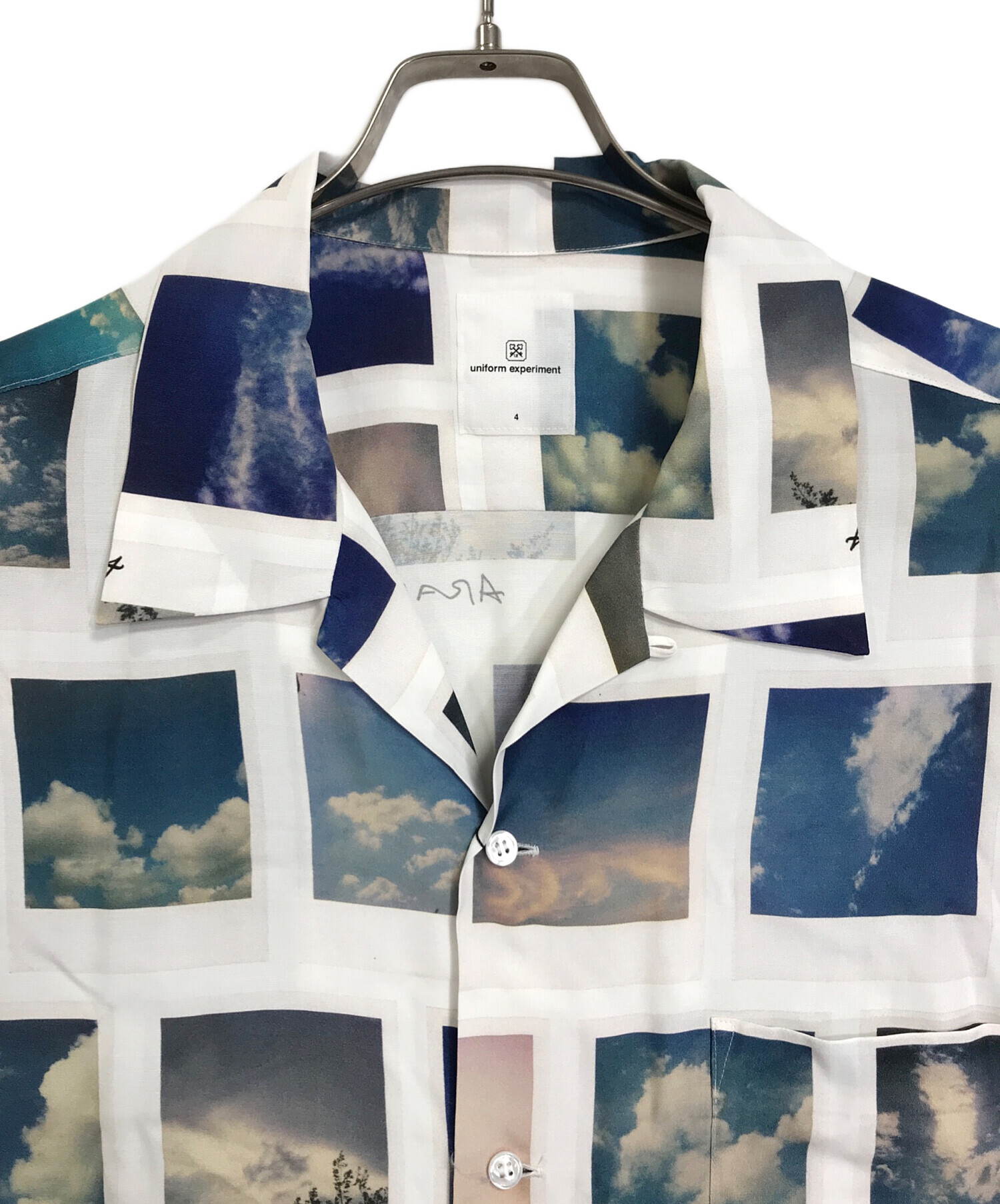 uniform experiment FRAGMENT : ARAKI / SKYSCAPES L/S SHIRT フラグメント アラキシャツ　 レーヨンシャツ　長袖シャツ　空　総柄　日本製　未使用品 ブルー×ホワイト サイズ:4