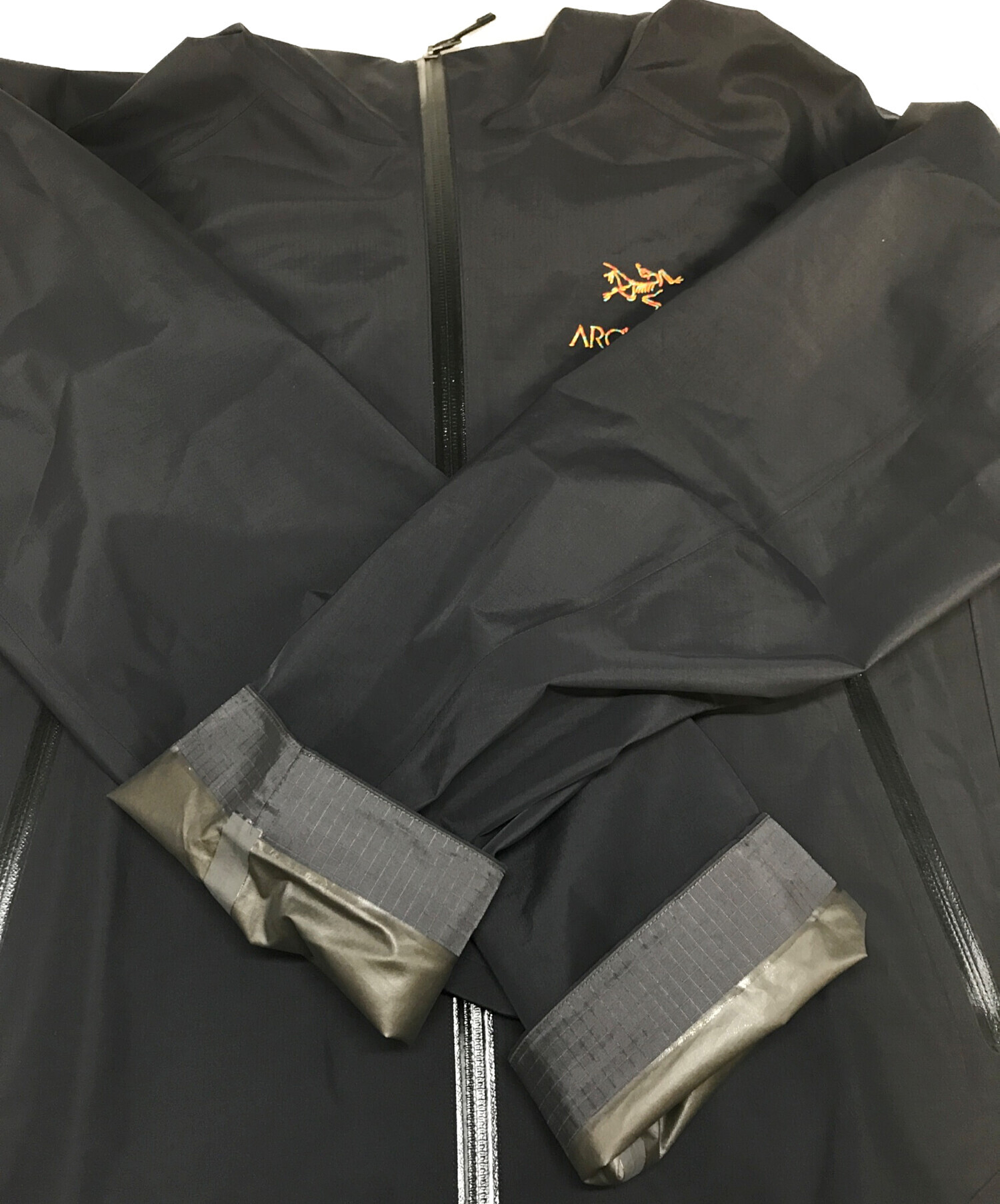 中古・古着通販】ARC'TERYX (アークテリクス) BEAMS (ビームス) 19SS ZETA SL JACKET マルチカラー刺繍 ゼータ SLジャケット  ブラック SMU-Black サイズ:M 未使用品｜ブランド・古着通販 トレファク公式【TREFAC FASHION】スマホサイト