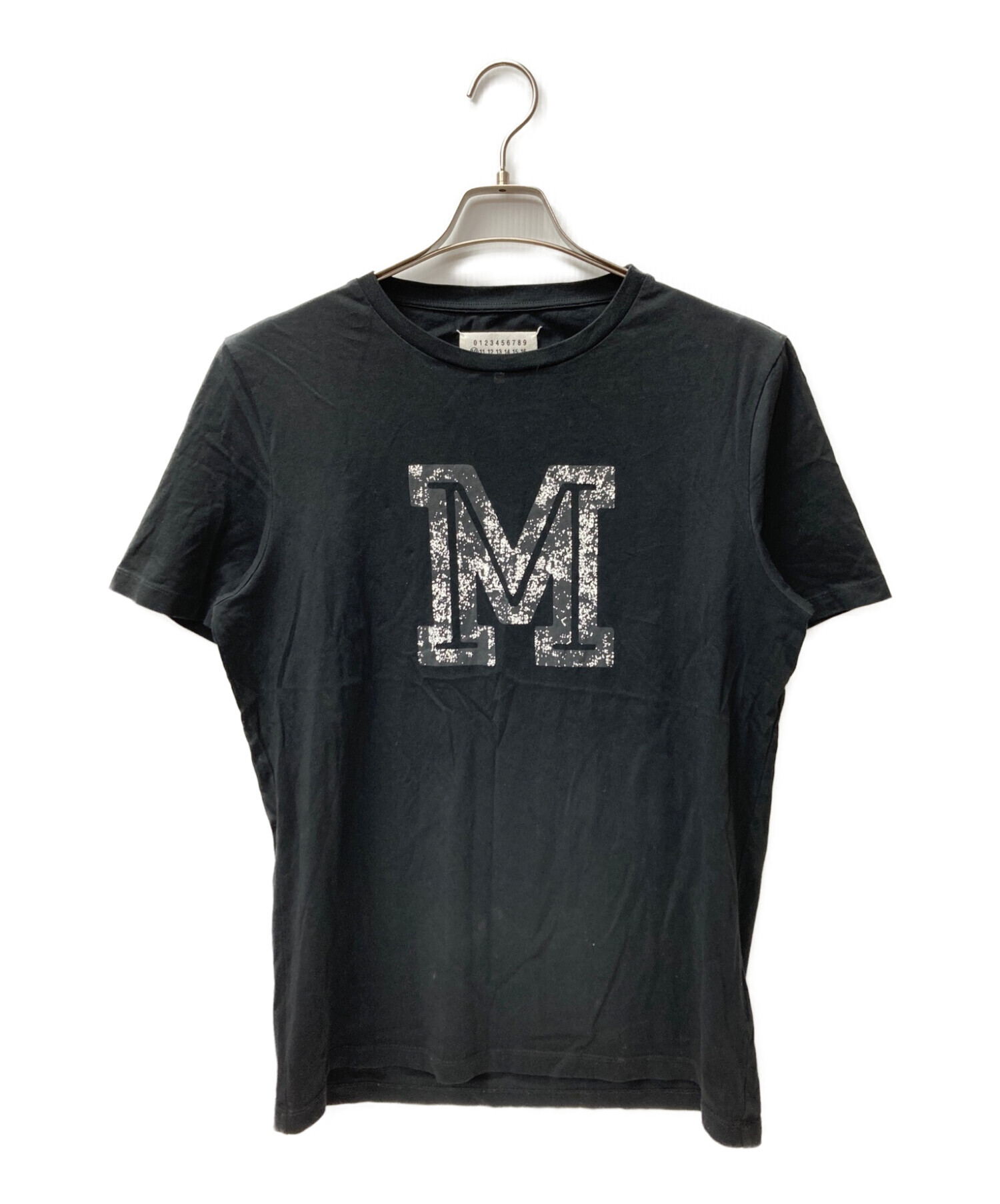 メゾンマルジェラ Maison Margiela MロゴプリントTシャツ - Tシャツ
