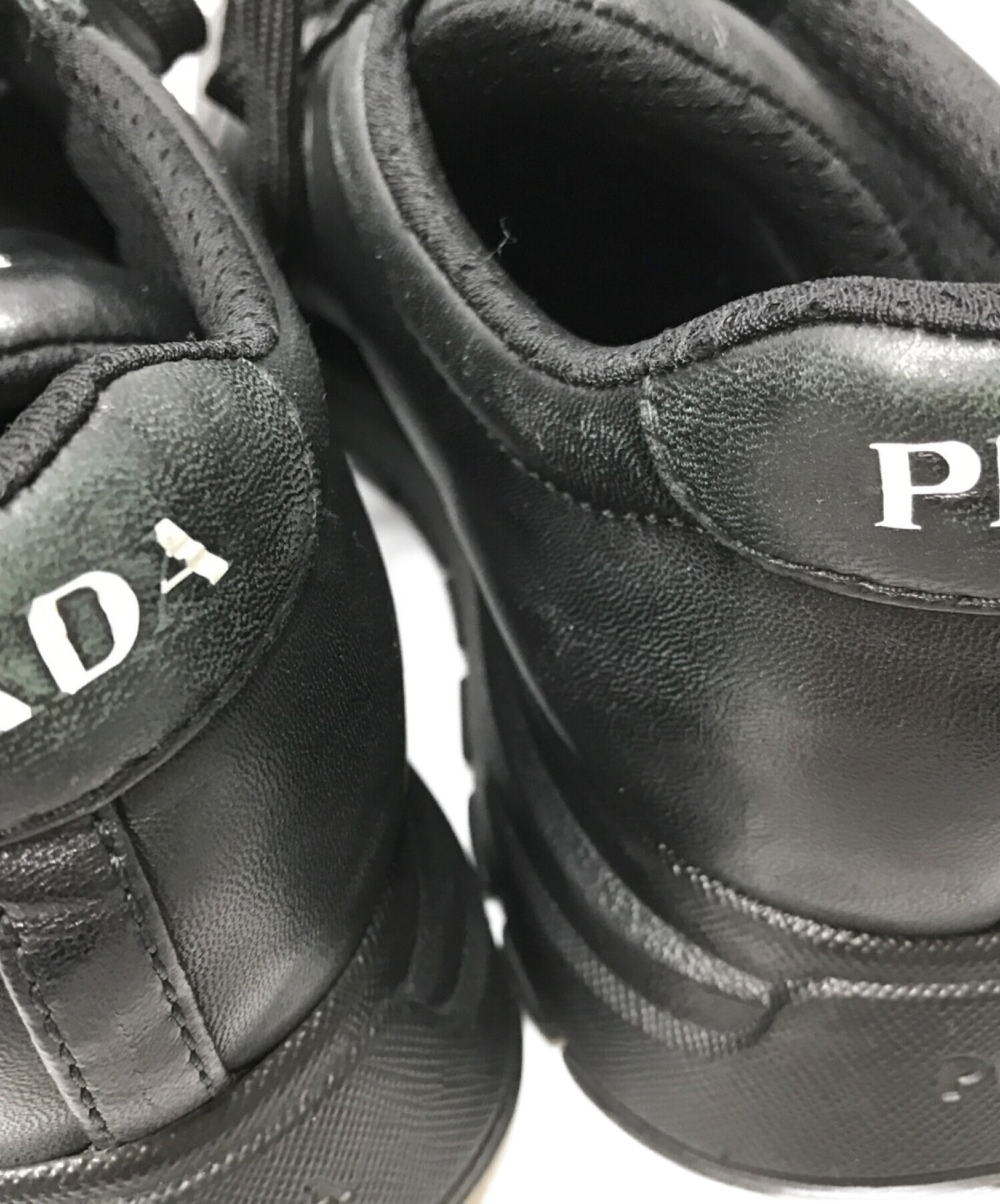 中古・古着通販】PRADA (プラダ) ローカットスニーカー ブラック