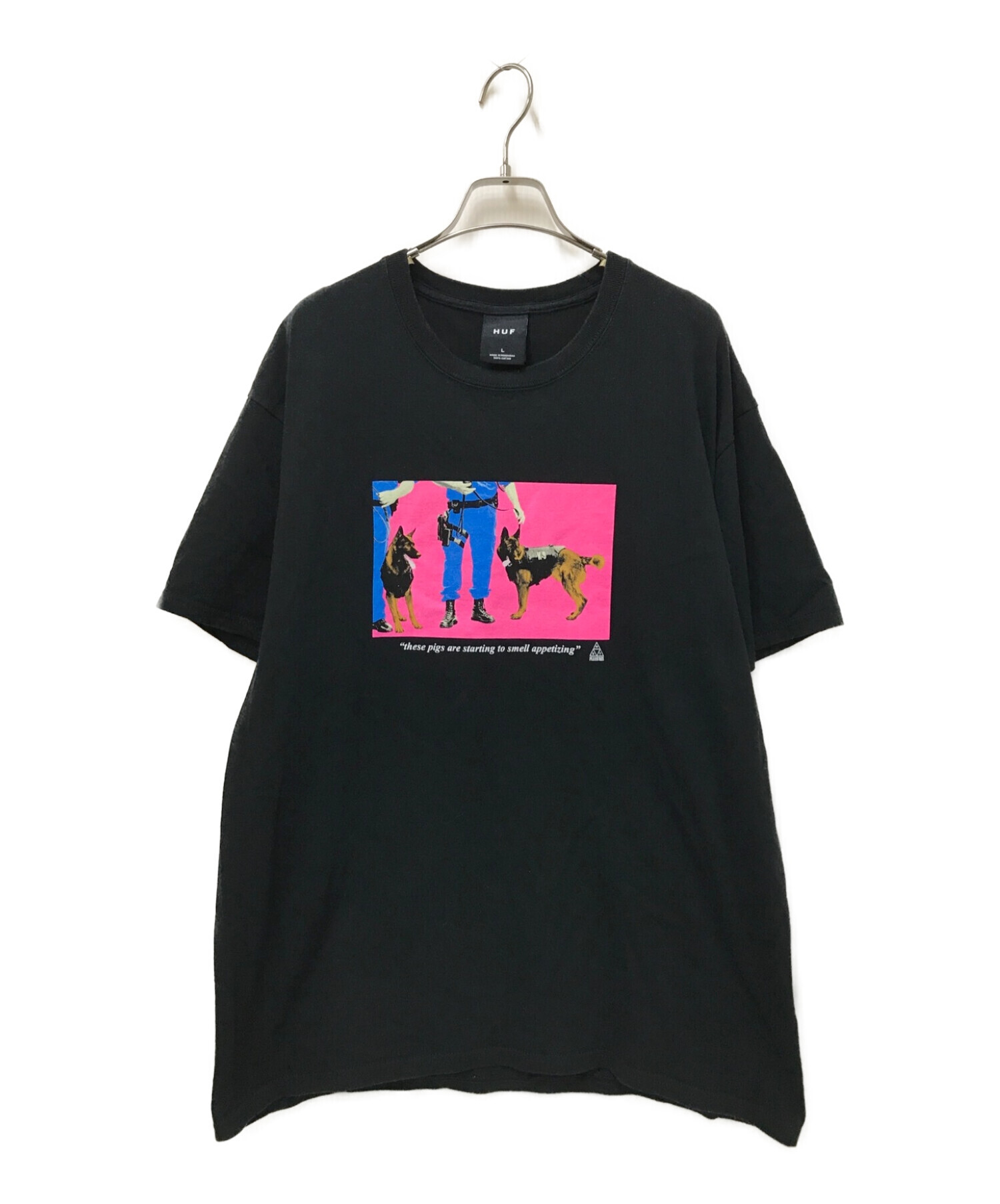 HUF (ハフ) PLEASURES (プレジャーズ) PLEASURES GANG CONTROL S S TEE ブラック サイズ:L